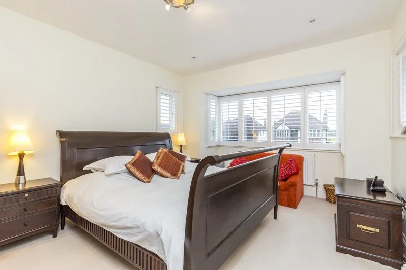 Coombe Gardens 22 - bed.jpg