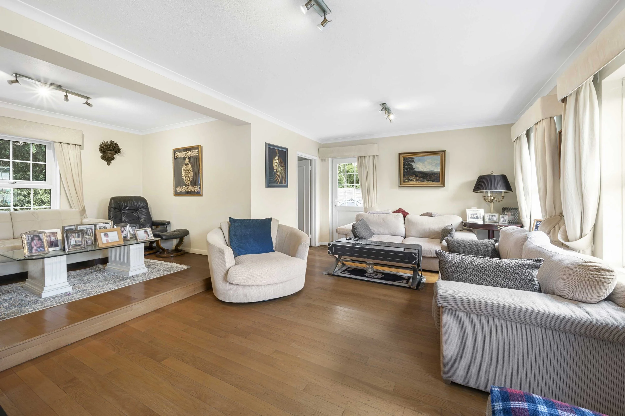 26-Burghley-Avenue,9.jpg