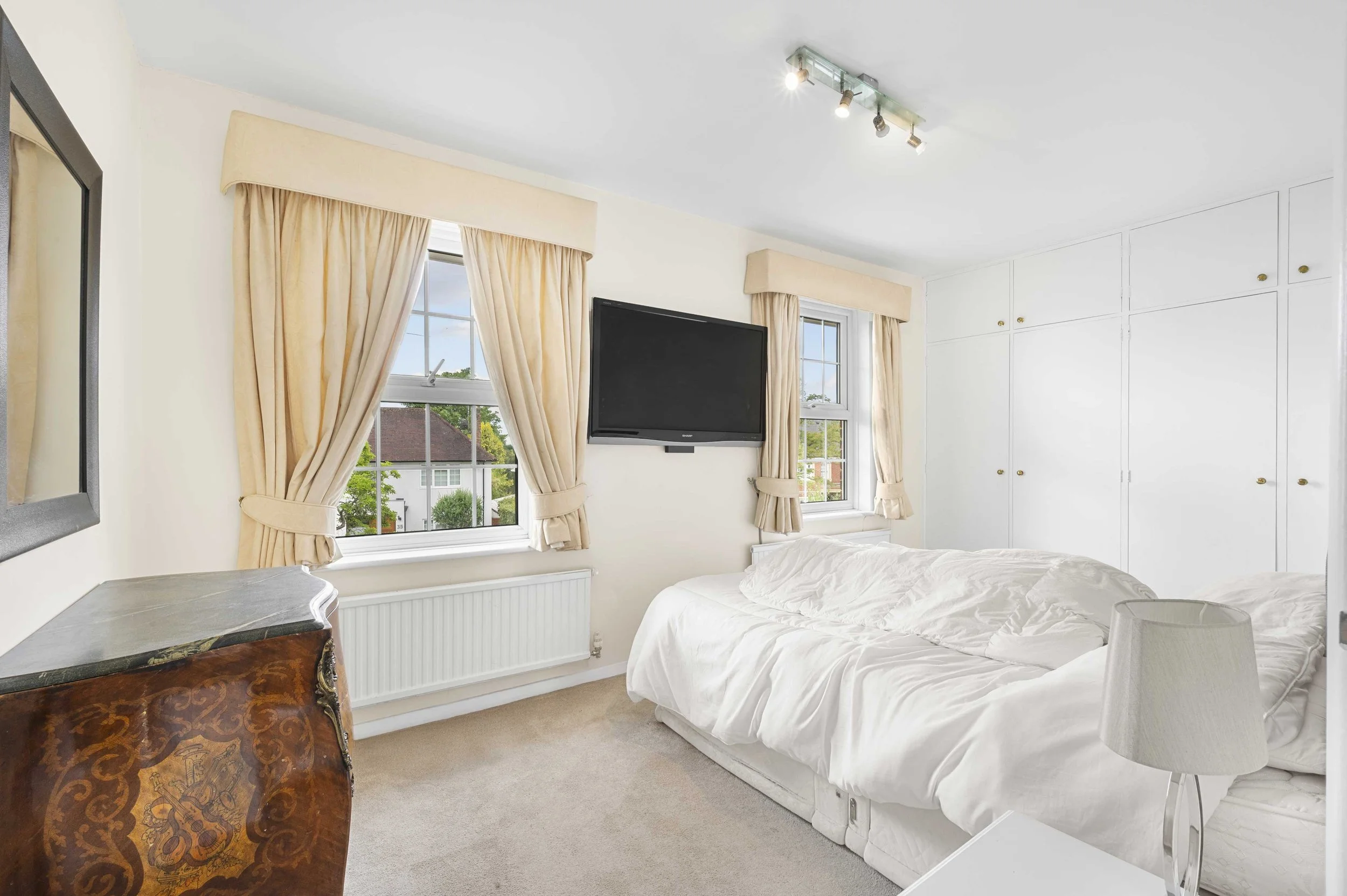 26-Burghley-Avenue,18.jpg