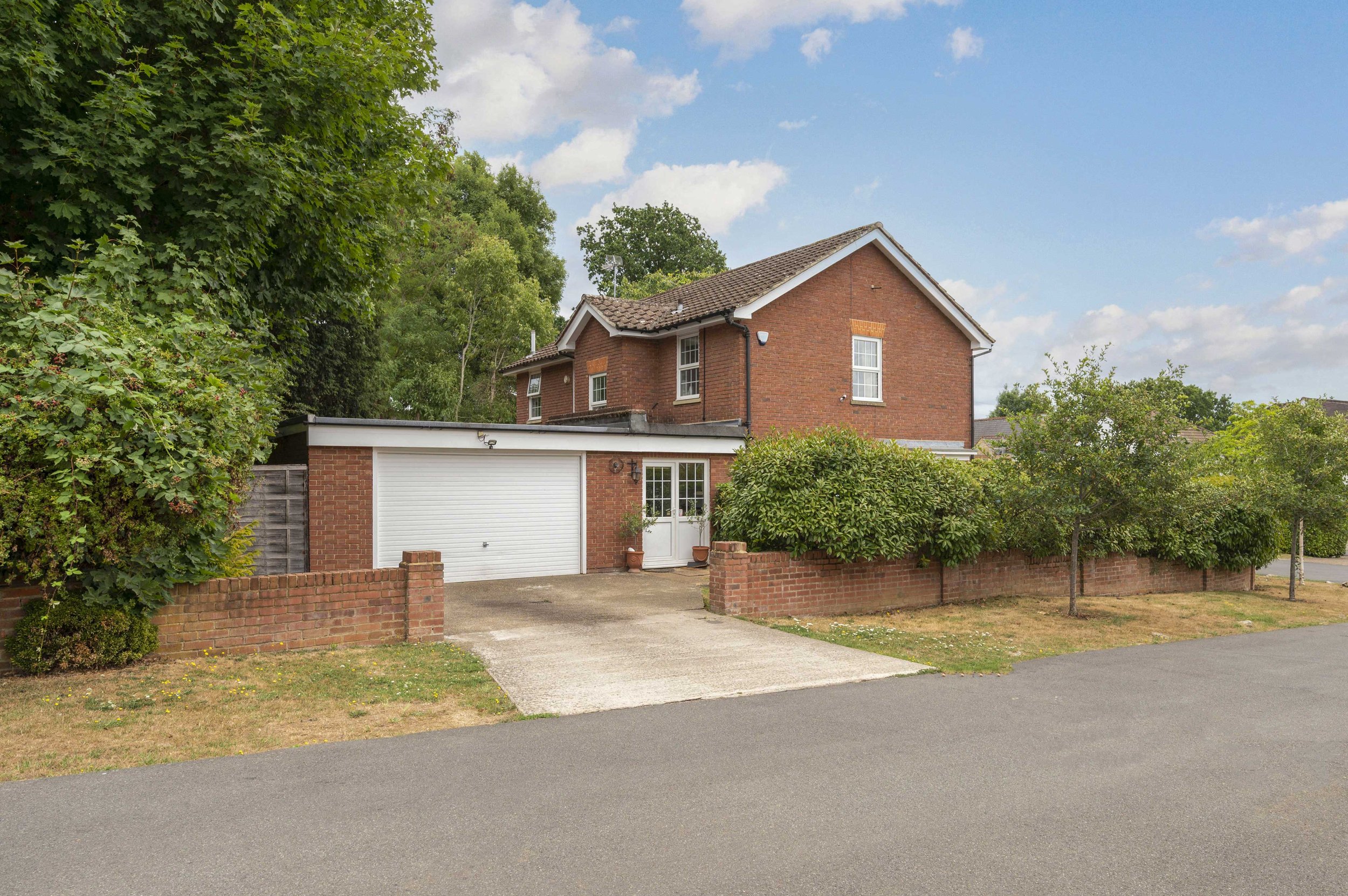 26-Burghley-Avenue,4.jpg