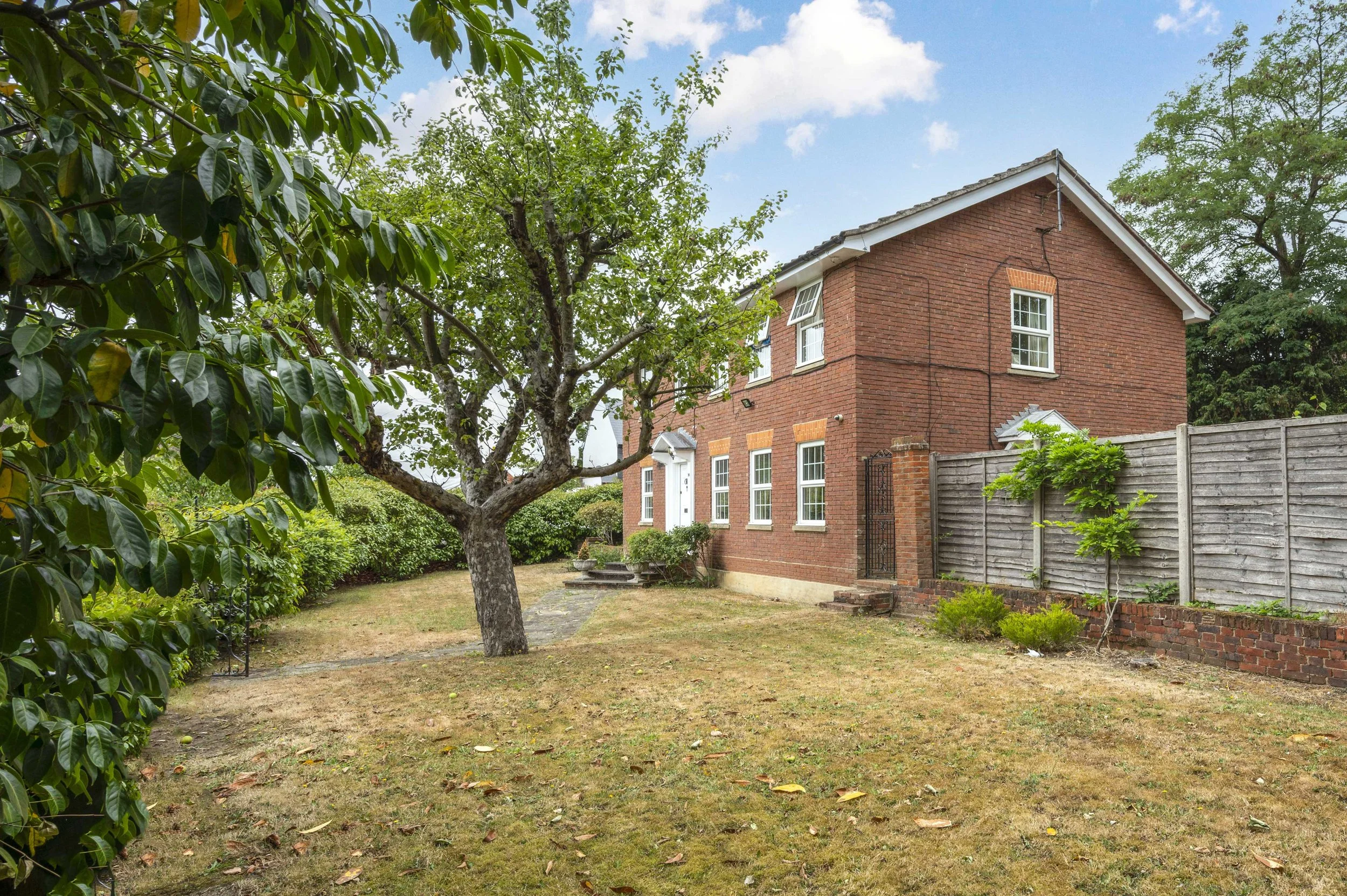 26-Burghley-Avenue,6.jpg