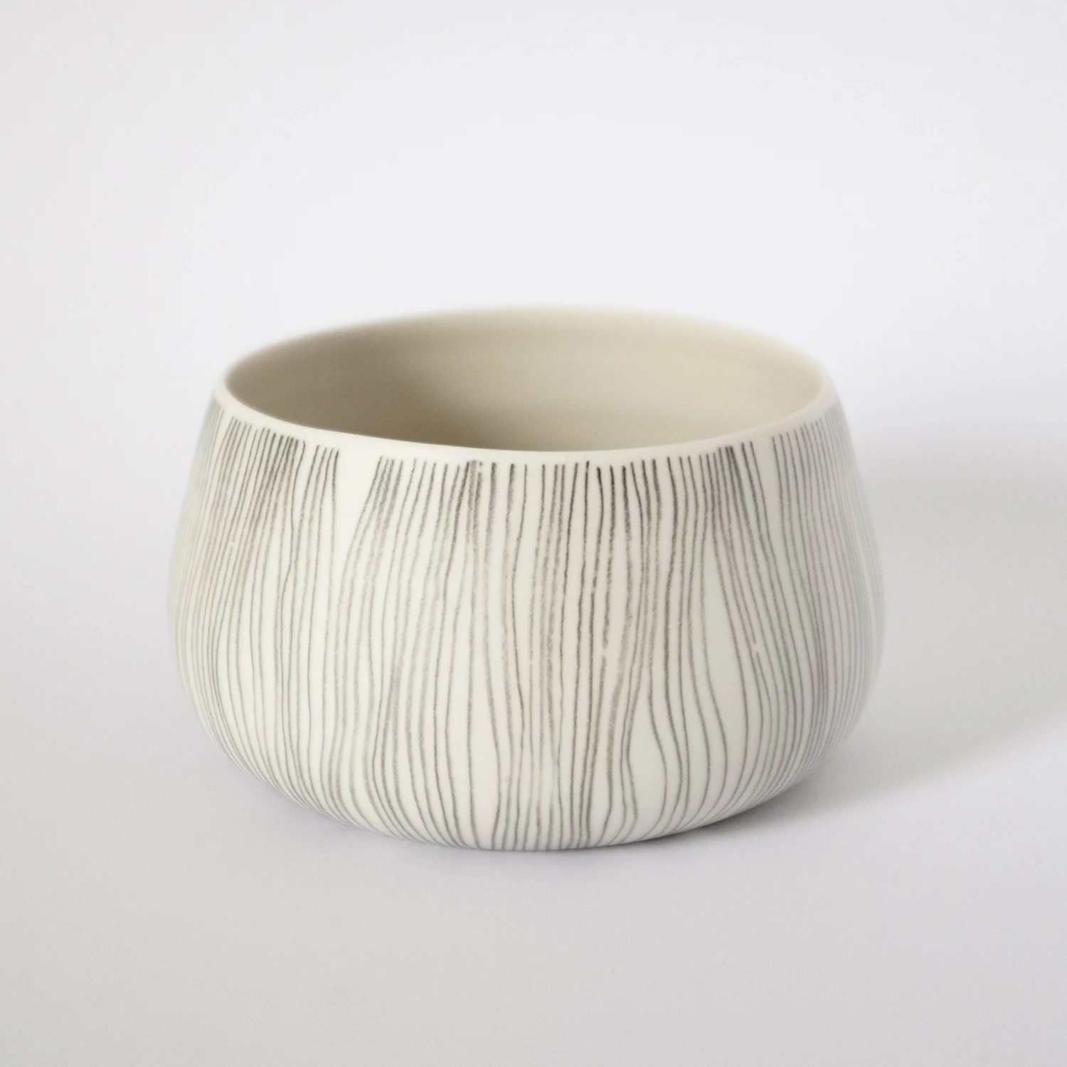02-stripe-pot-1.jpg