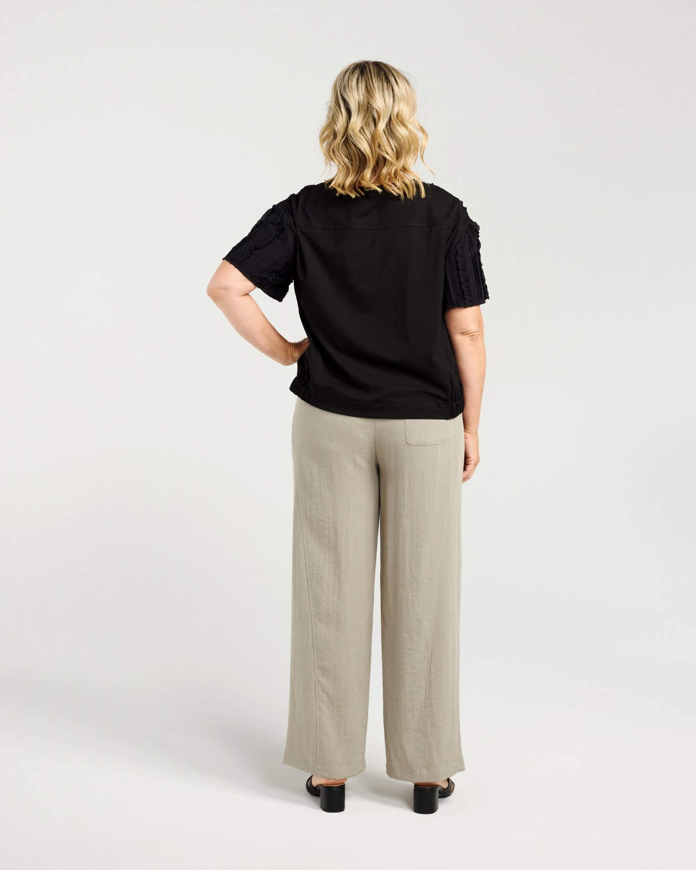 Z5013B Faye Top Black (1).jpg