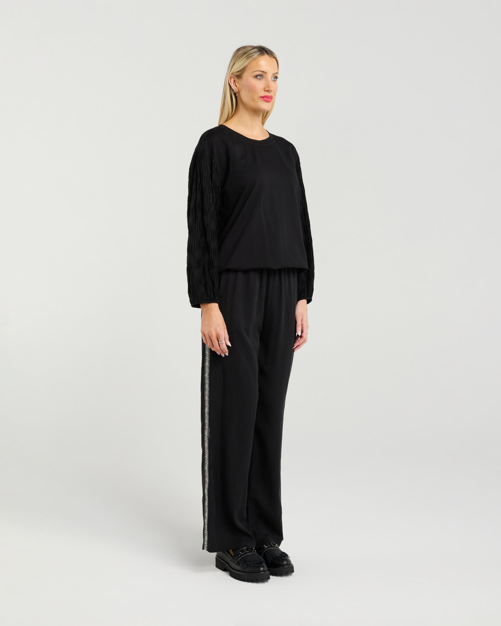 EA1042B Sienna Top Noir Pleat (3).jpg