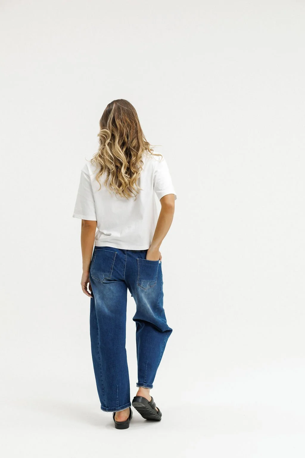 Barrel Jeans - Blue Wash (11).jpg