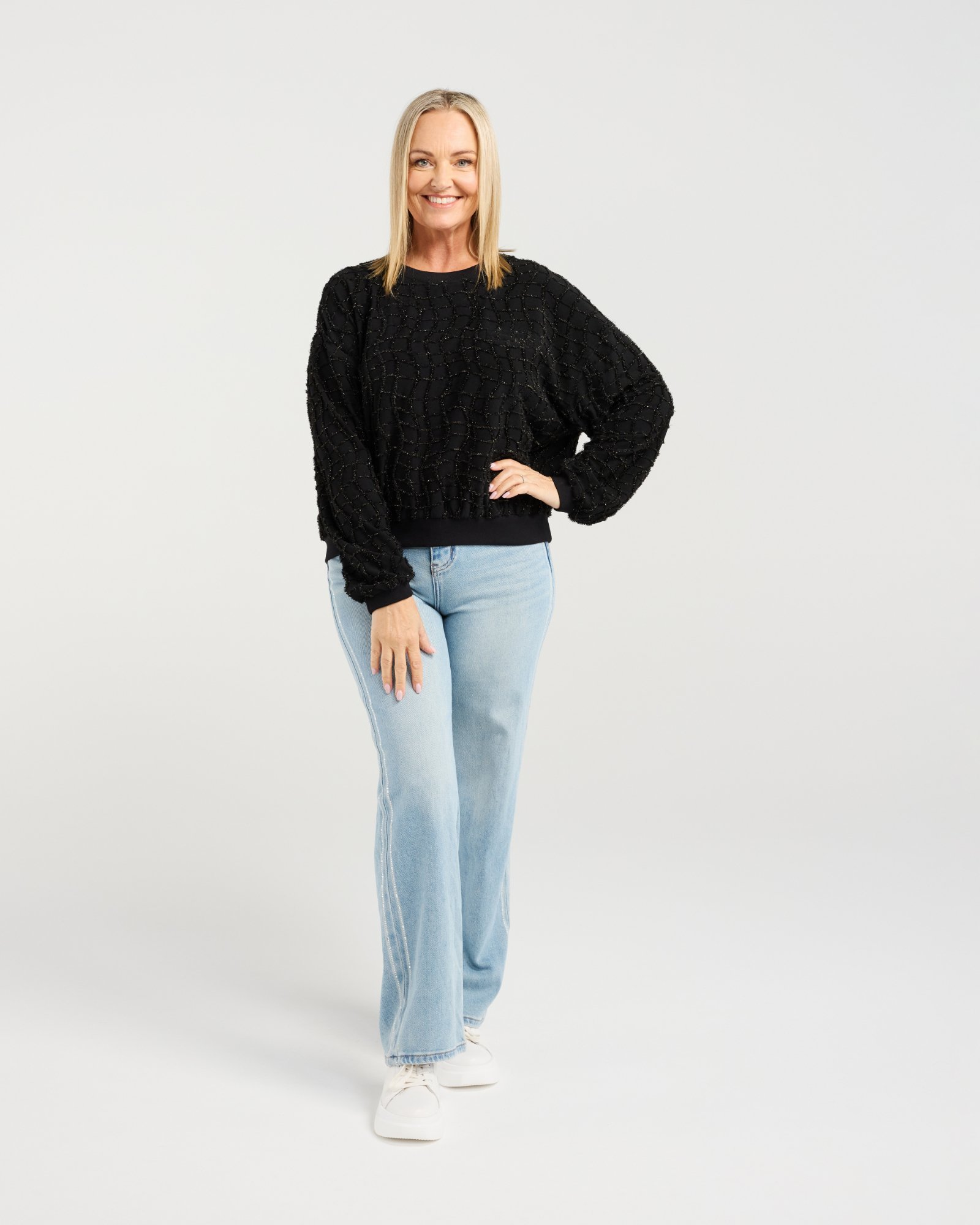 Z4061B Gaia Jumper Black (8).jpg