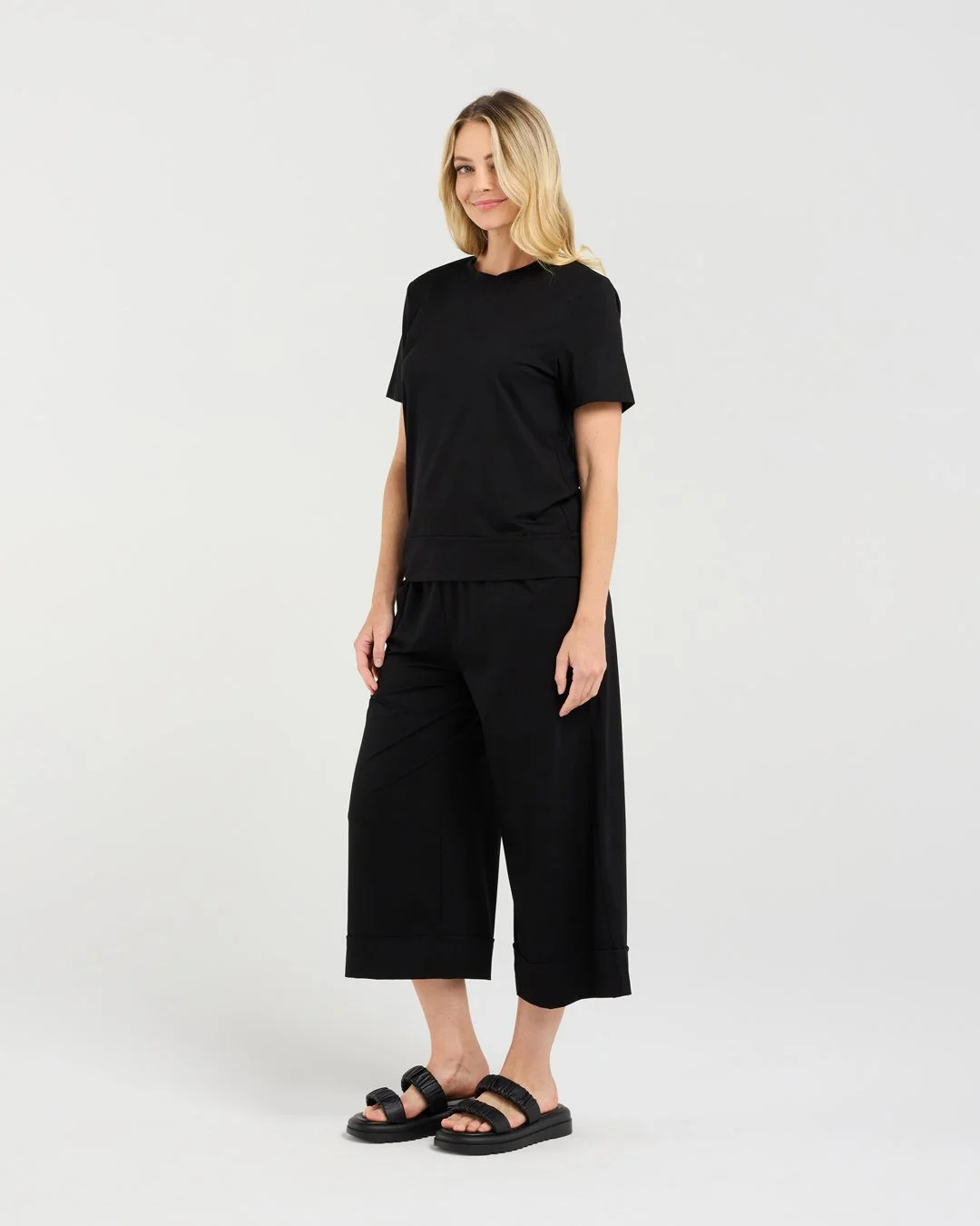 Blackstone Pernella Travel Tee