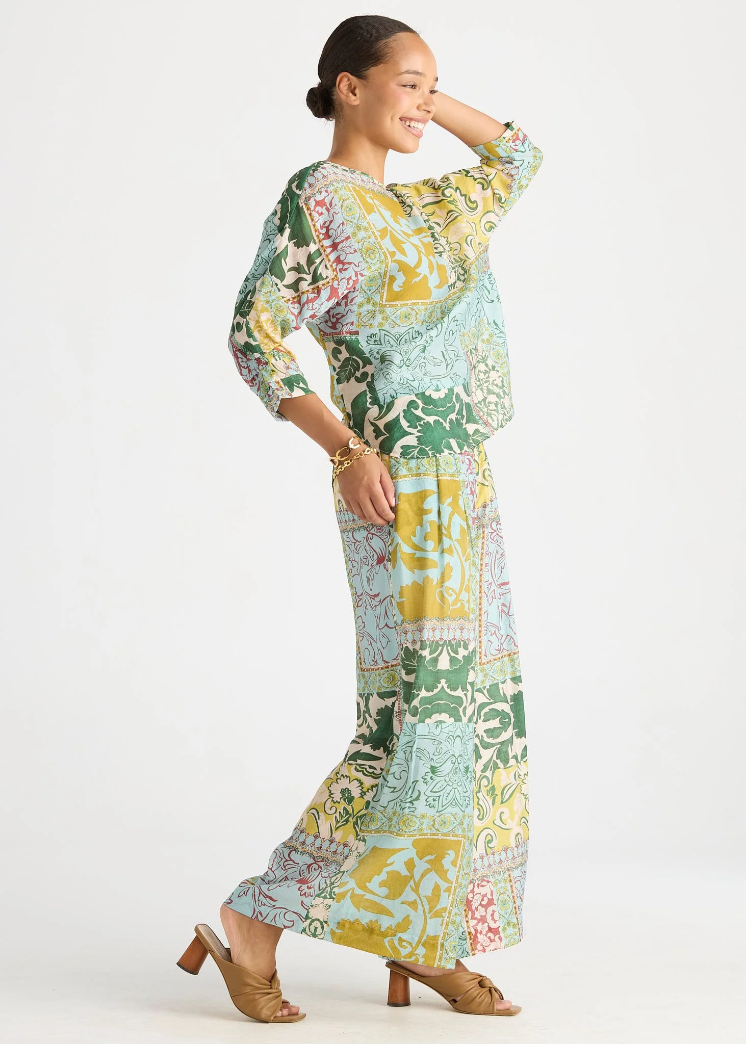 LC8886 MOSAIC Relaxed Top