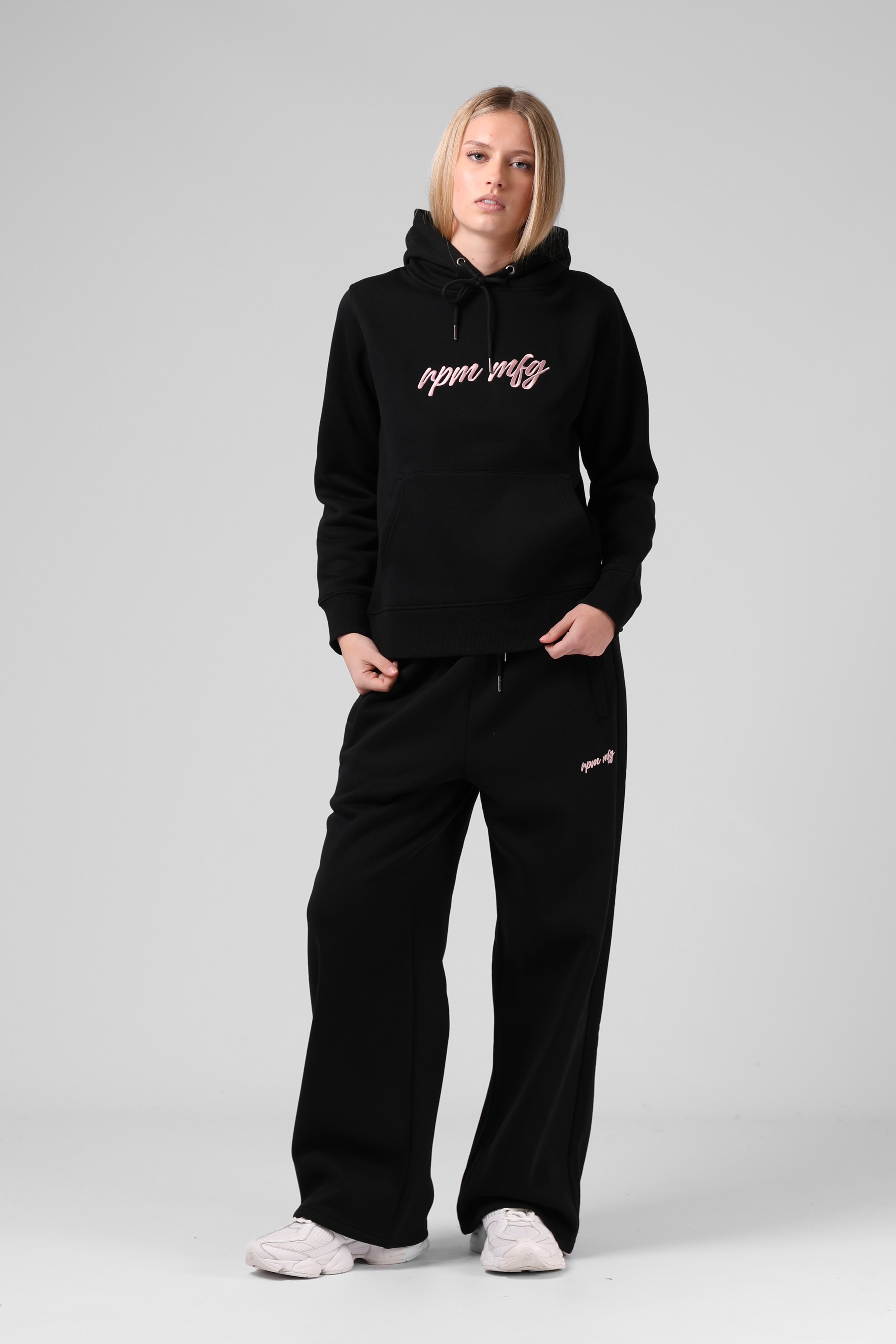 26AG34B RPM WIDE LEG TRACK PANT BLACK-3.jpg