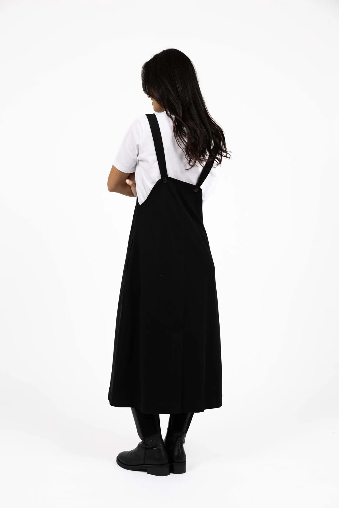 HW26109 - T-SHIRT PINAFORE - BLACK BACK.jpg