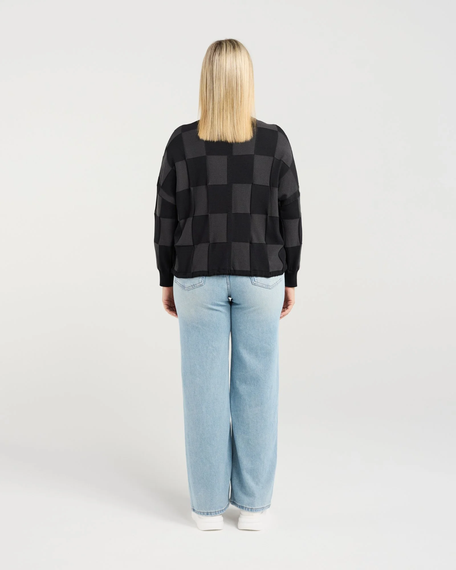 Z4080-1 Amaris Knit Grey Check (2).jpg