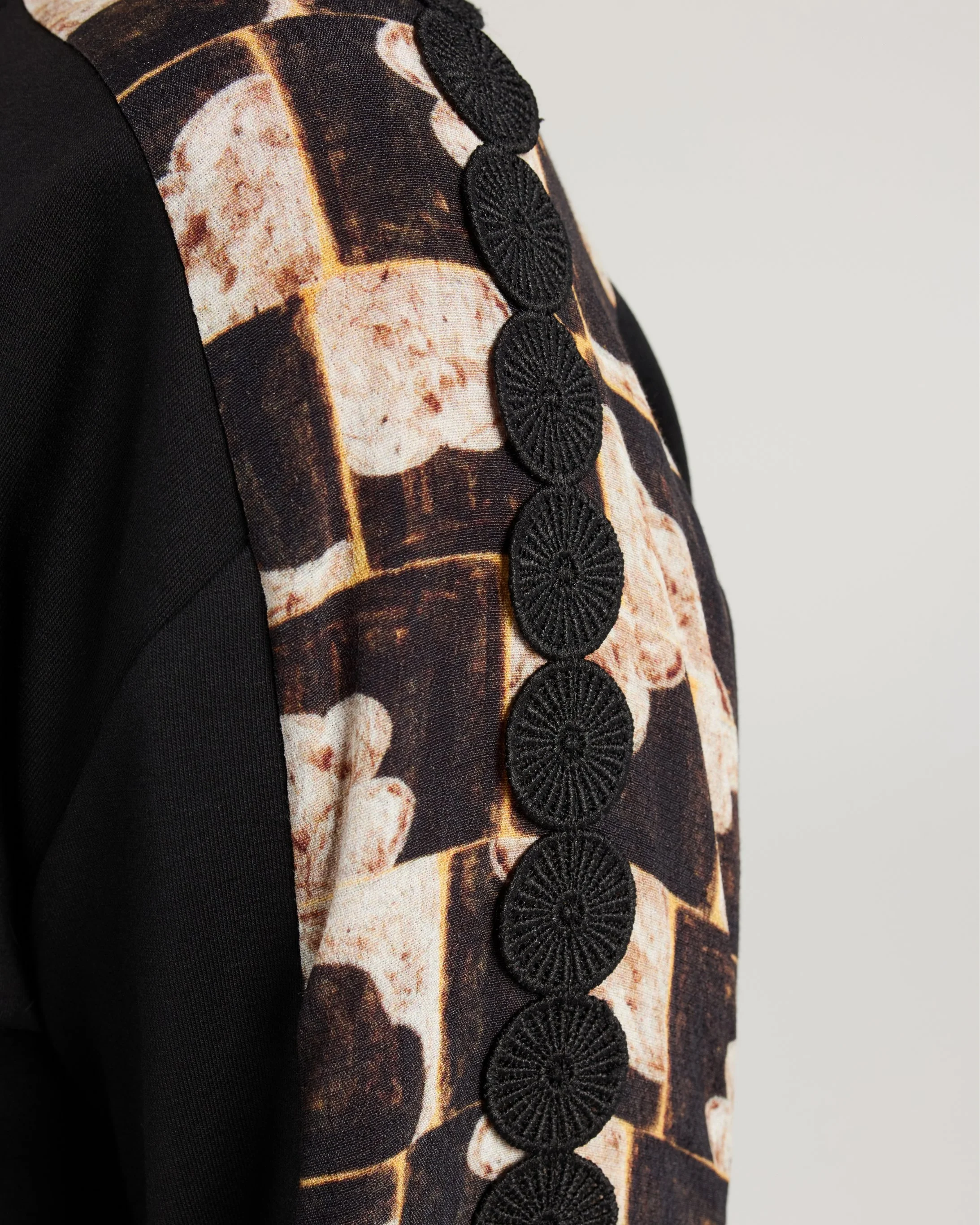 S5001-1 Louise Top Golden Grid (5).jpg