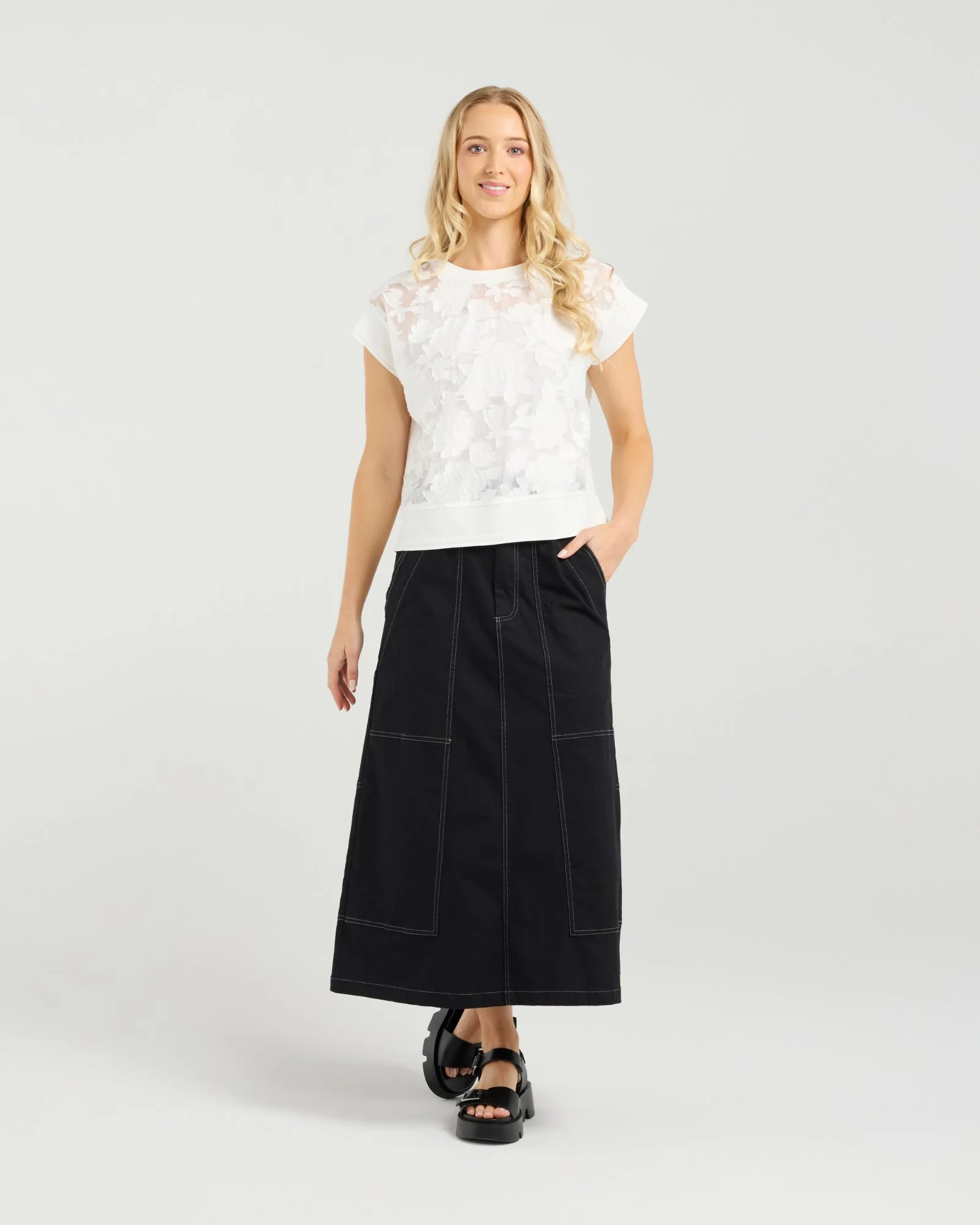 EA9006A Sierra Top Ivory Florals (2).jpg