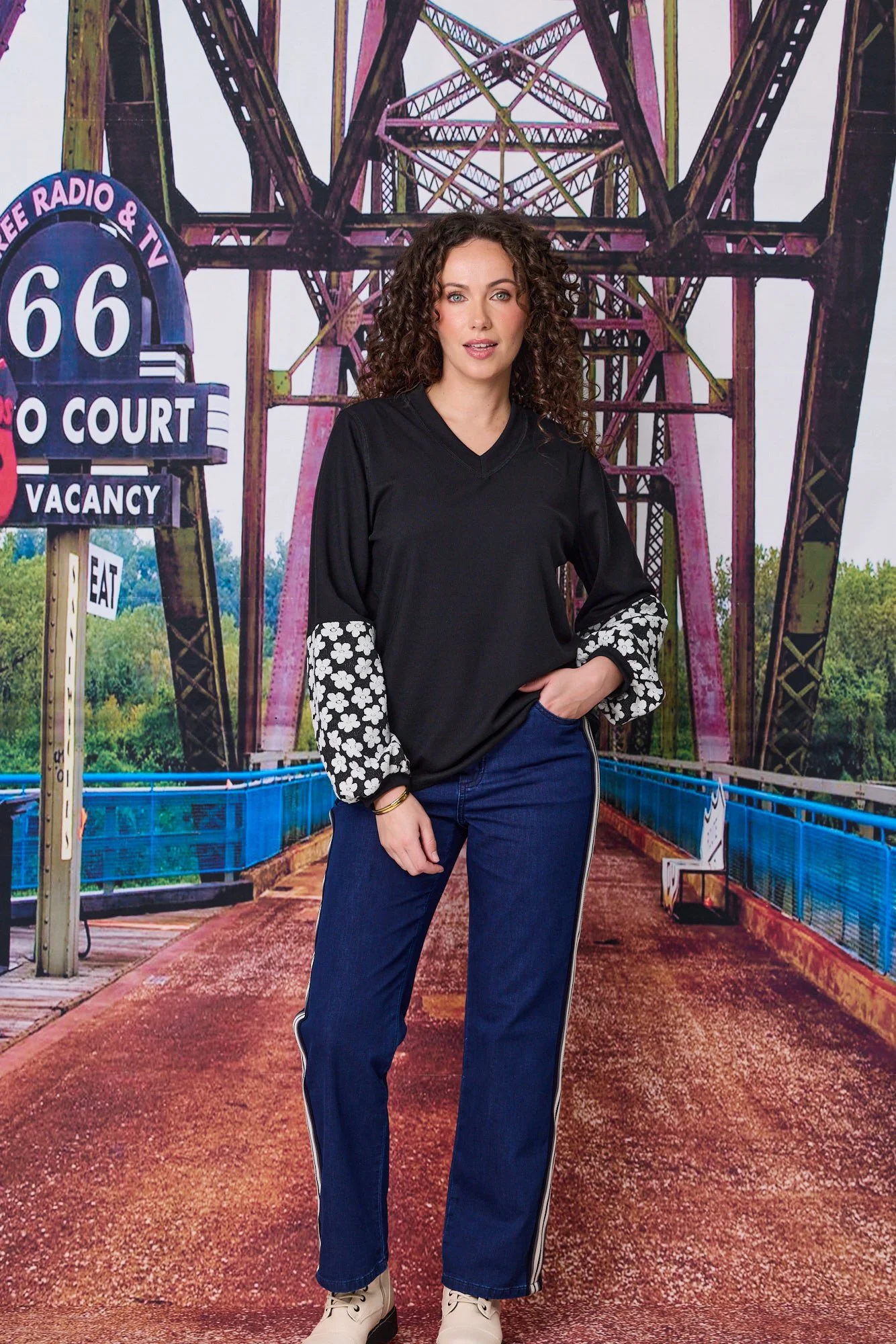 Classified Daisy Sleeve Top