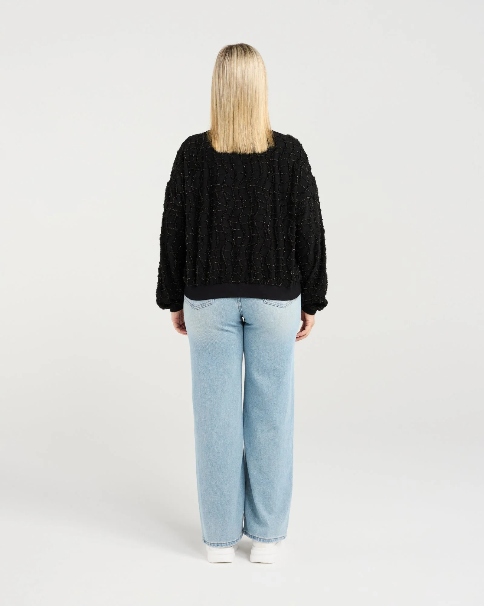 Z4061B Gaia Jumper Black (4).jpg