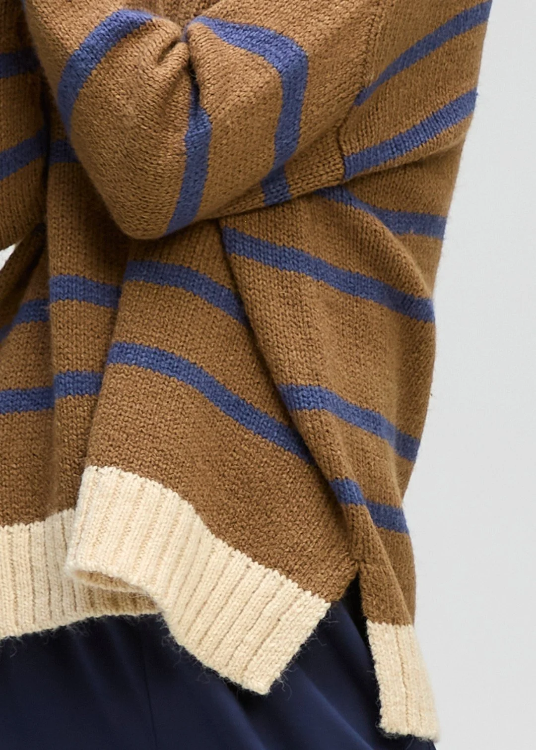 LD + Co Cozy Stripe V