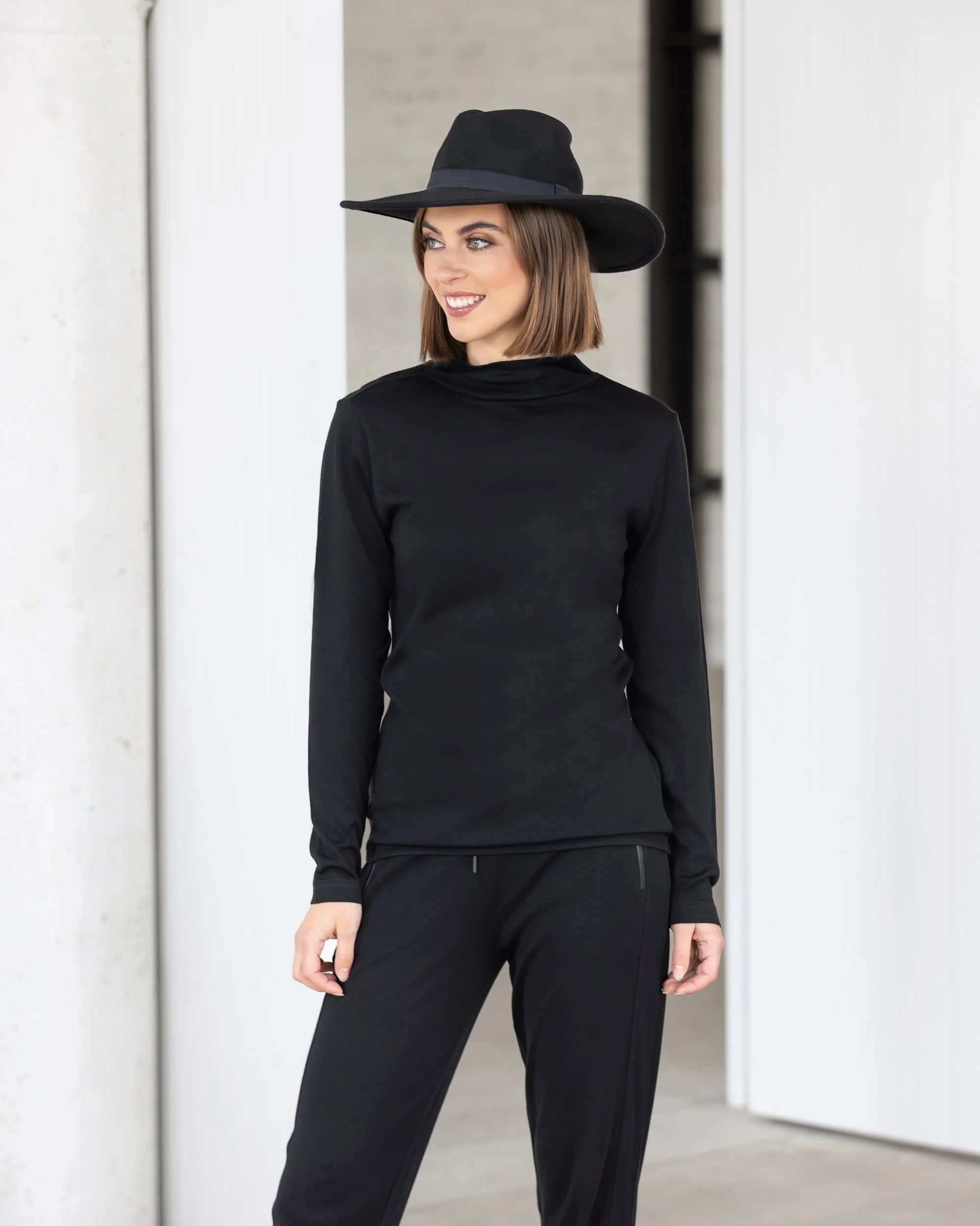 vassalli-4287-riley-polo-black-(3).jpg