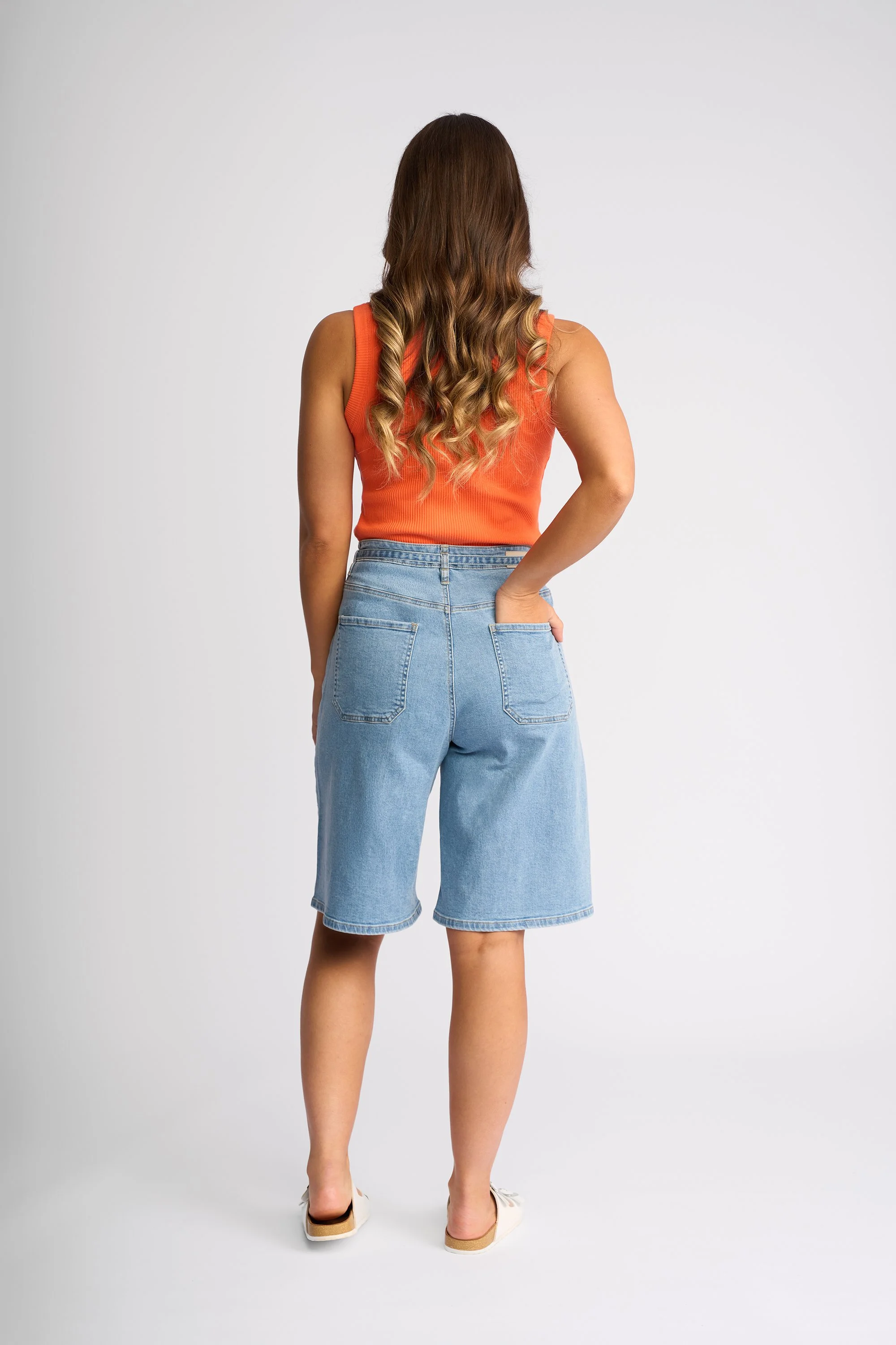 knewe-k8018-zuri-short-light-wash-denim-(2).jpg