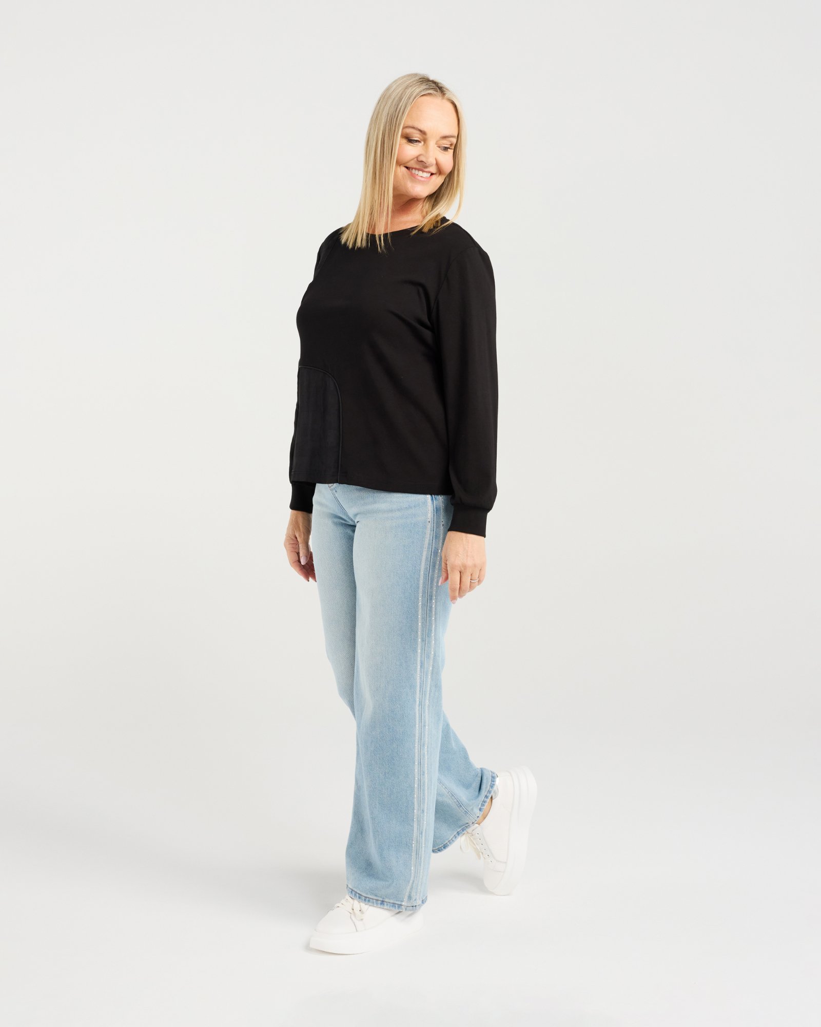 Z4078B Avalon Jumper Black (5).jpg