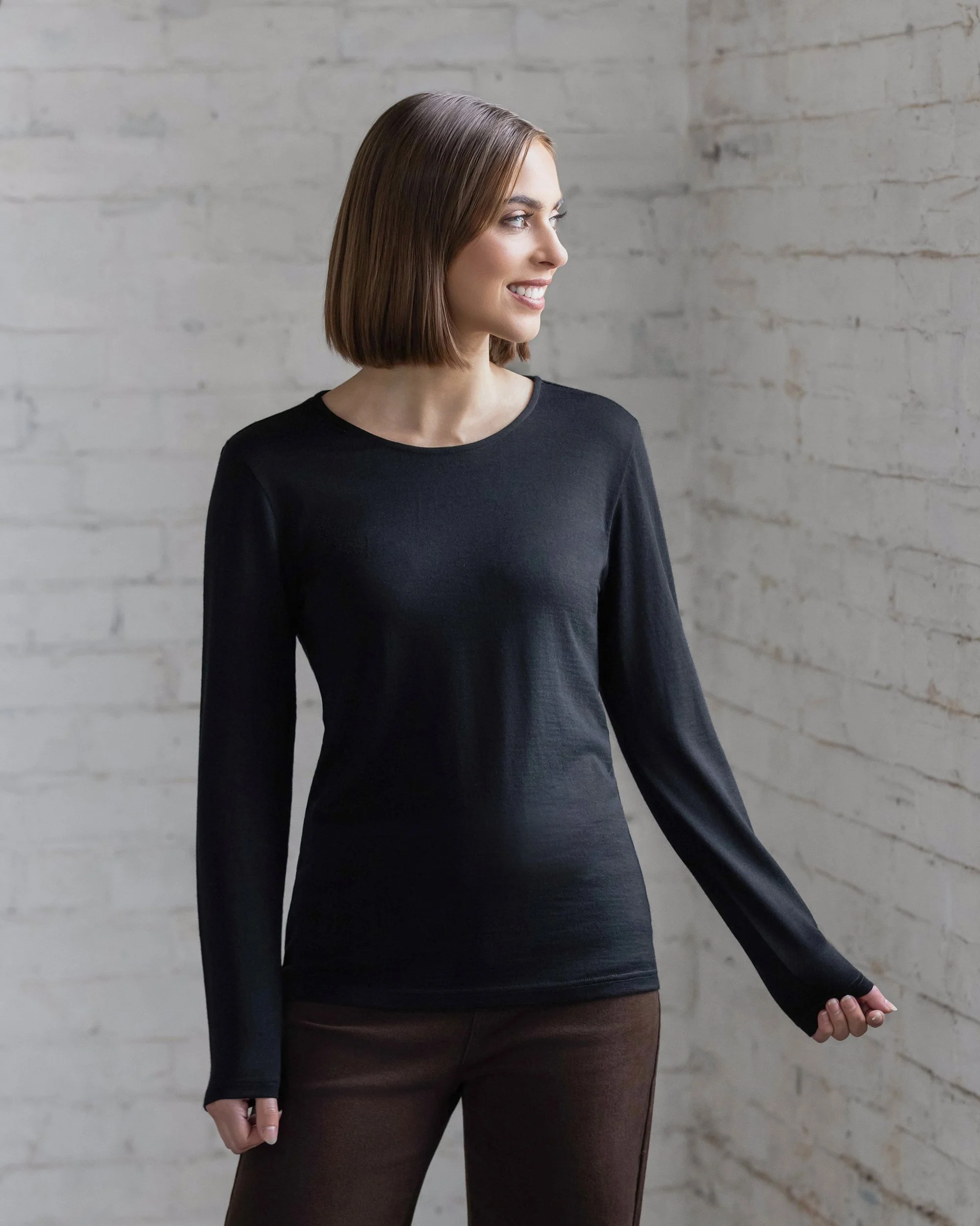 vassalli-4467-tori-crew-black-(5).jpg