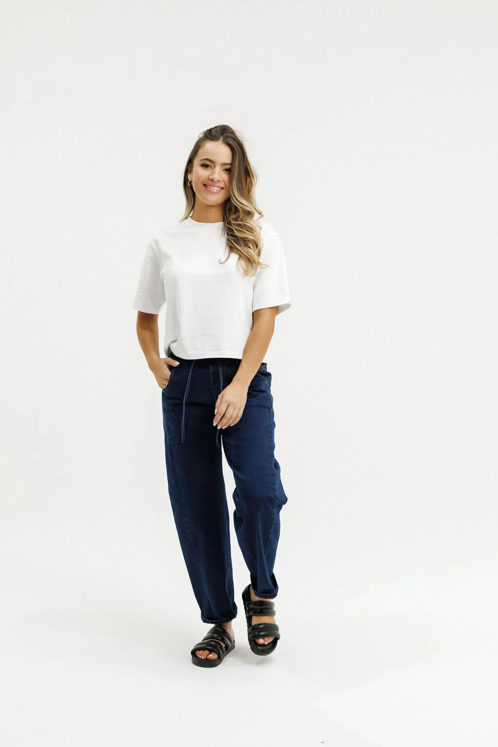 Barrel Jeans - Indigo Wash (1).jpg