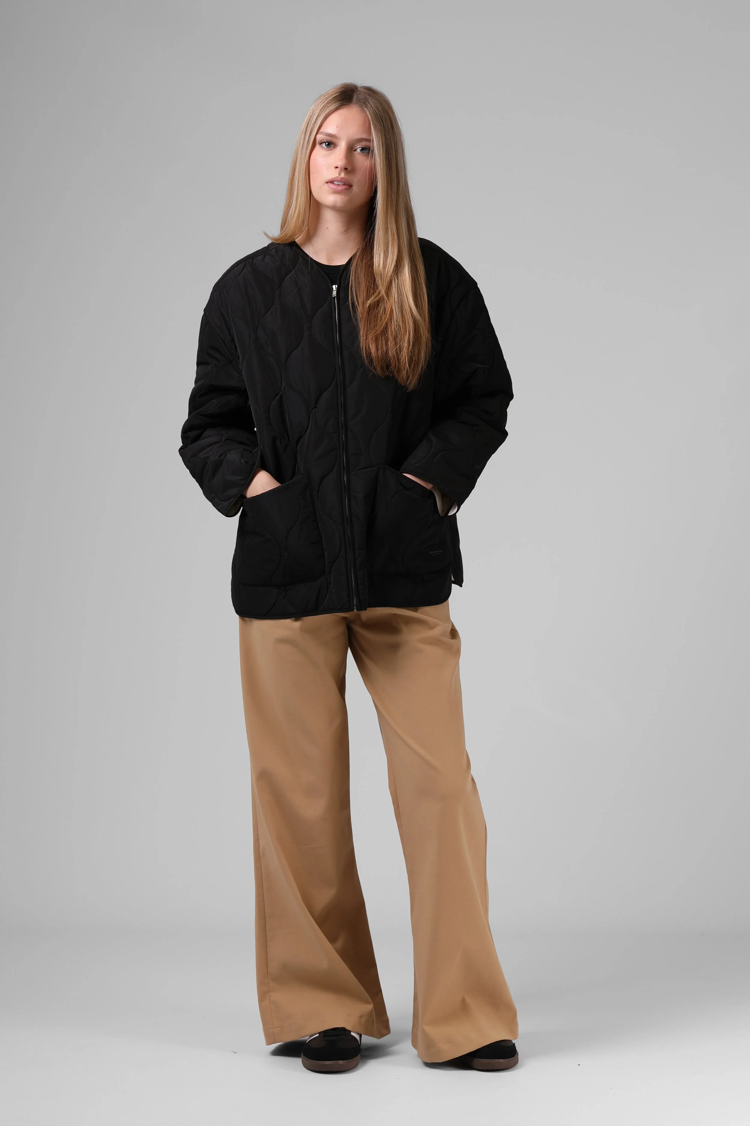 26AG24A RPM QUILTED OS JACKET BLACK-2.jpg