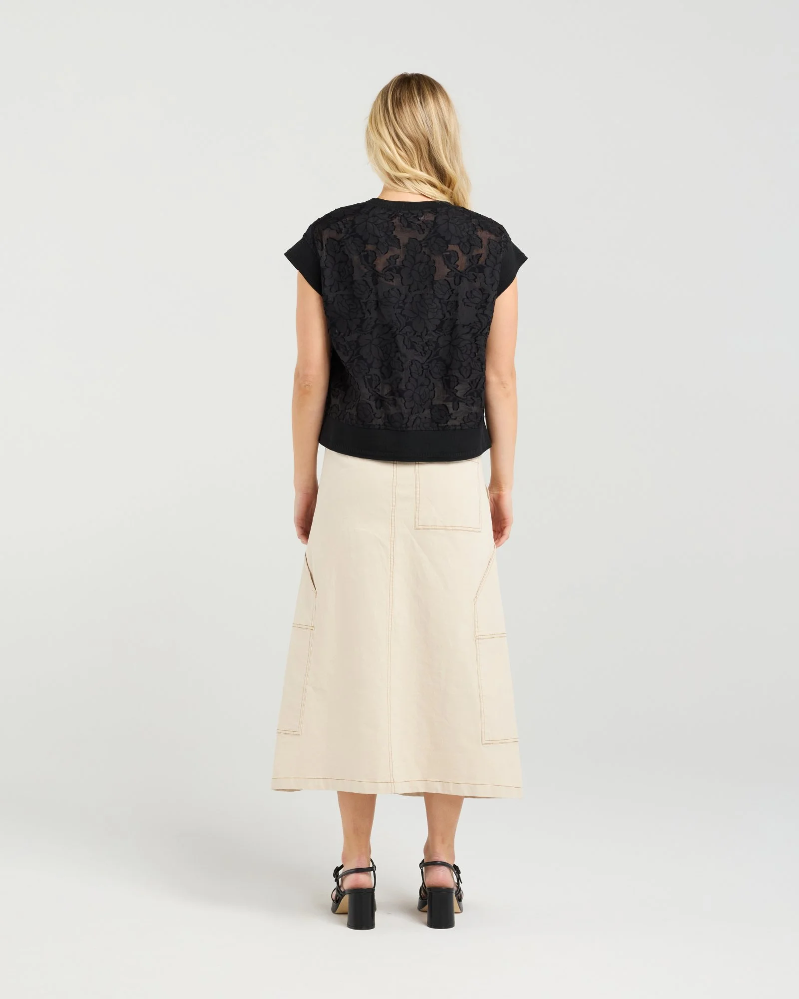 EA9006B Sierra Top Shadowed Florals (5).jpg