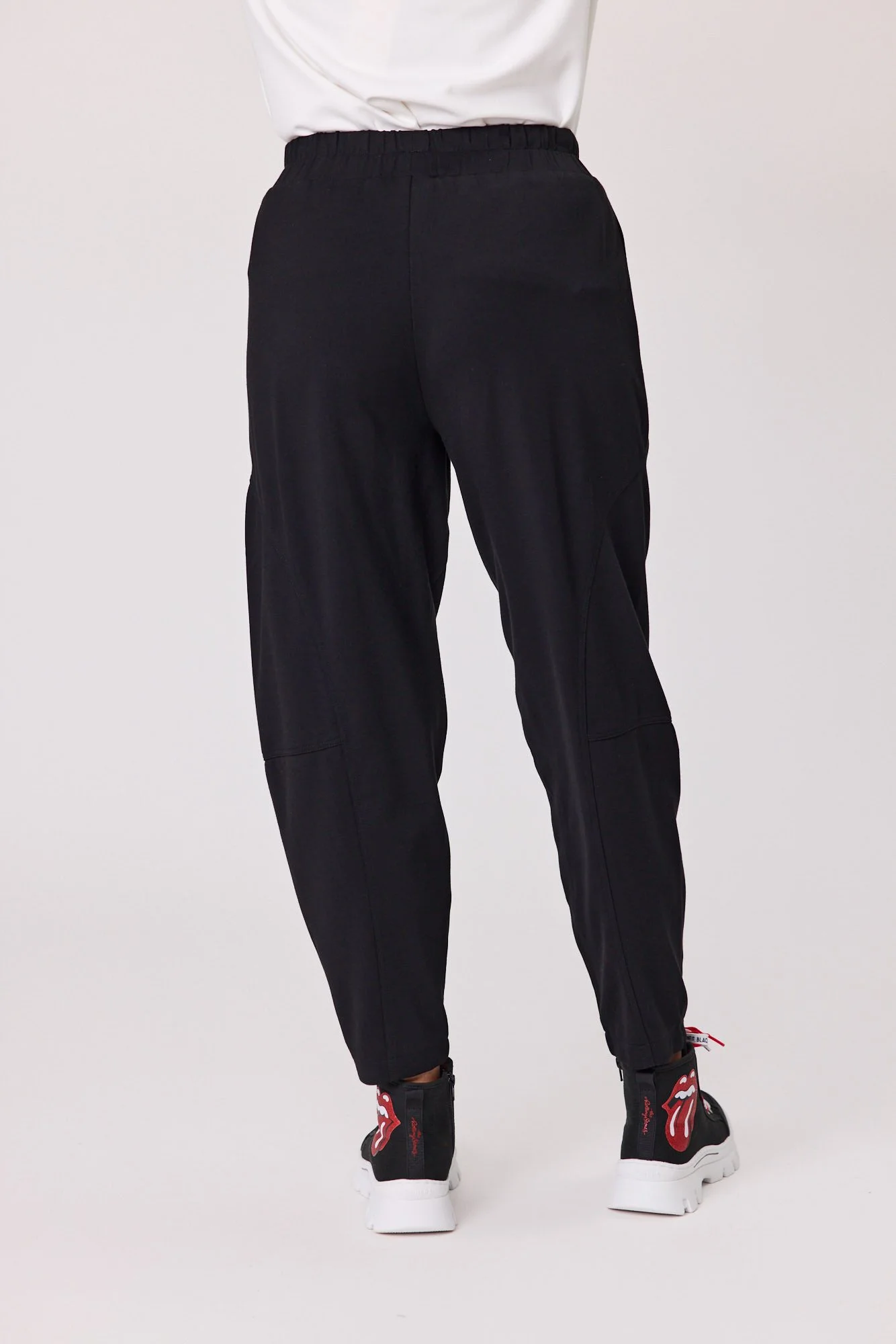 Classified Daisy Barrel Pant