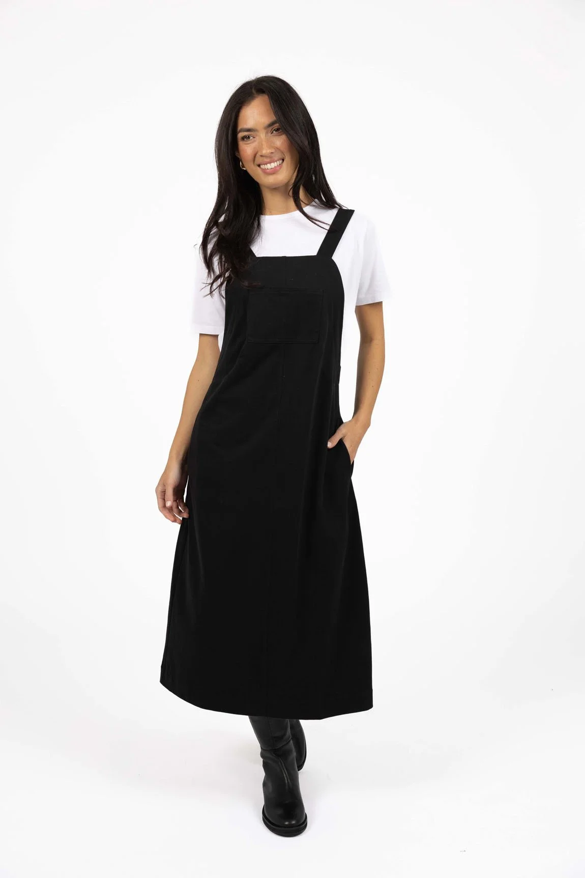 HW26109 - T-SHIRT PINAFORE - BLACK1.jpg