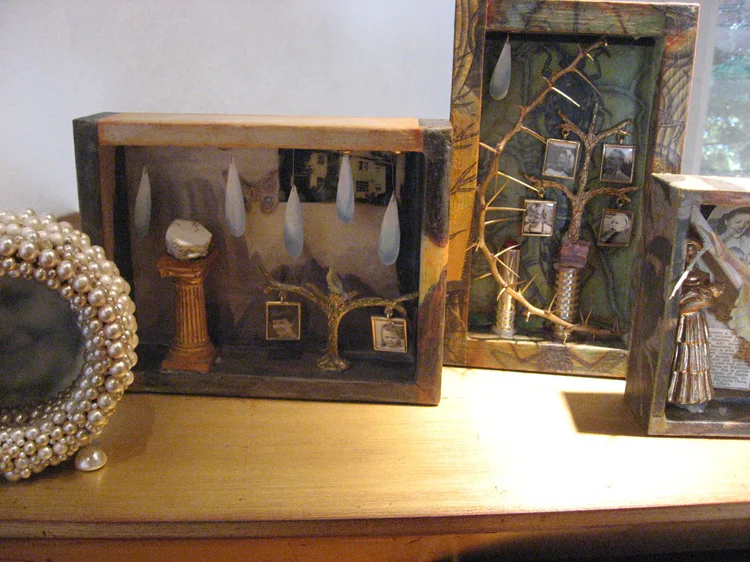Mantel for Mother