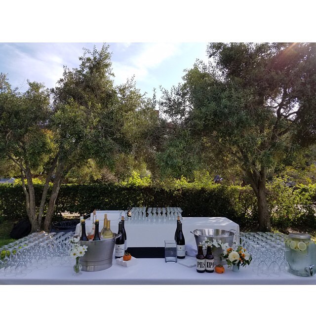 Outdoor Wedding Bar Set up @ Tides  Thoreau Center Congrats to the happy couple! 👏👰💍🎃🍷
#tides center #sfevents #wedding #diywedding #barsetups #pme #tlc #theliquidcaterers #alcoholNice