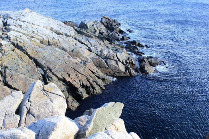WHERE MIDDLEHEAD TRAIL MEETS THE OCEAN. A STUNNING SETTING THAT WAS ALL MINE FOR AS LONG AS I SAT.