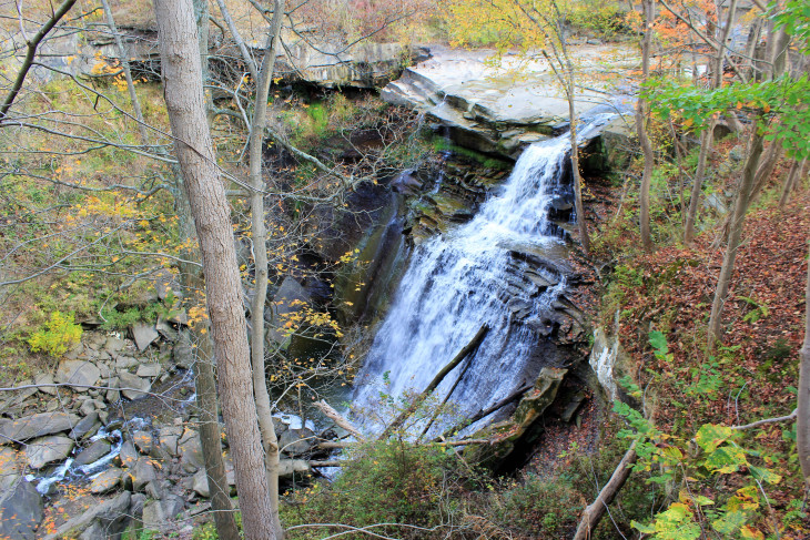 TUMBLING 65 FT, BRANDYWINE FALLS HAS SEEN ITS SHARE OF JUMPERS. FUNNY THING IS, THERE’S NOT REALLY A GOOD DEEP PLACE TO LAND. OTHERWISE I MAY HAVE GIVEN IT A TRY.