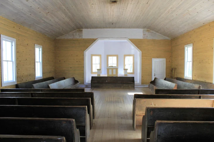 MISSIONARY BAPTIST CHURCH, ESTABLISHED IN 1839. REBUILT IN 1915, IT REMAINED OPEN UNTIL 1944.