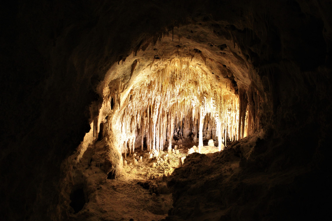 One of many side caves leading to either hell or the gift shop.