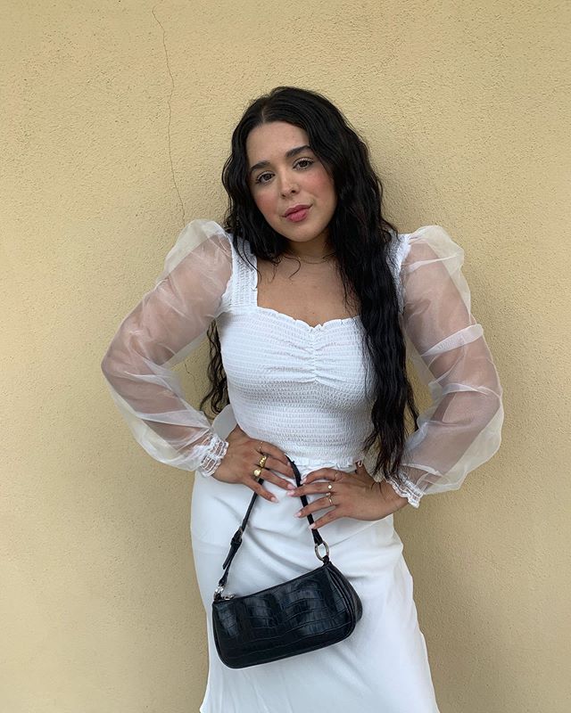 the most perfect top by @thestyleunion ✨ use the code STEPHI15 to get a percentage off your order!