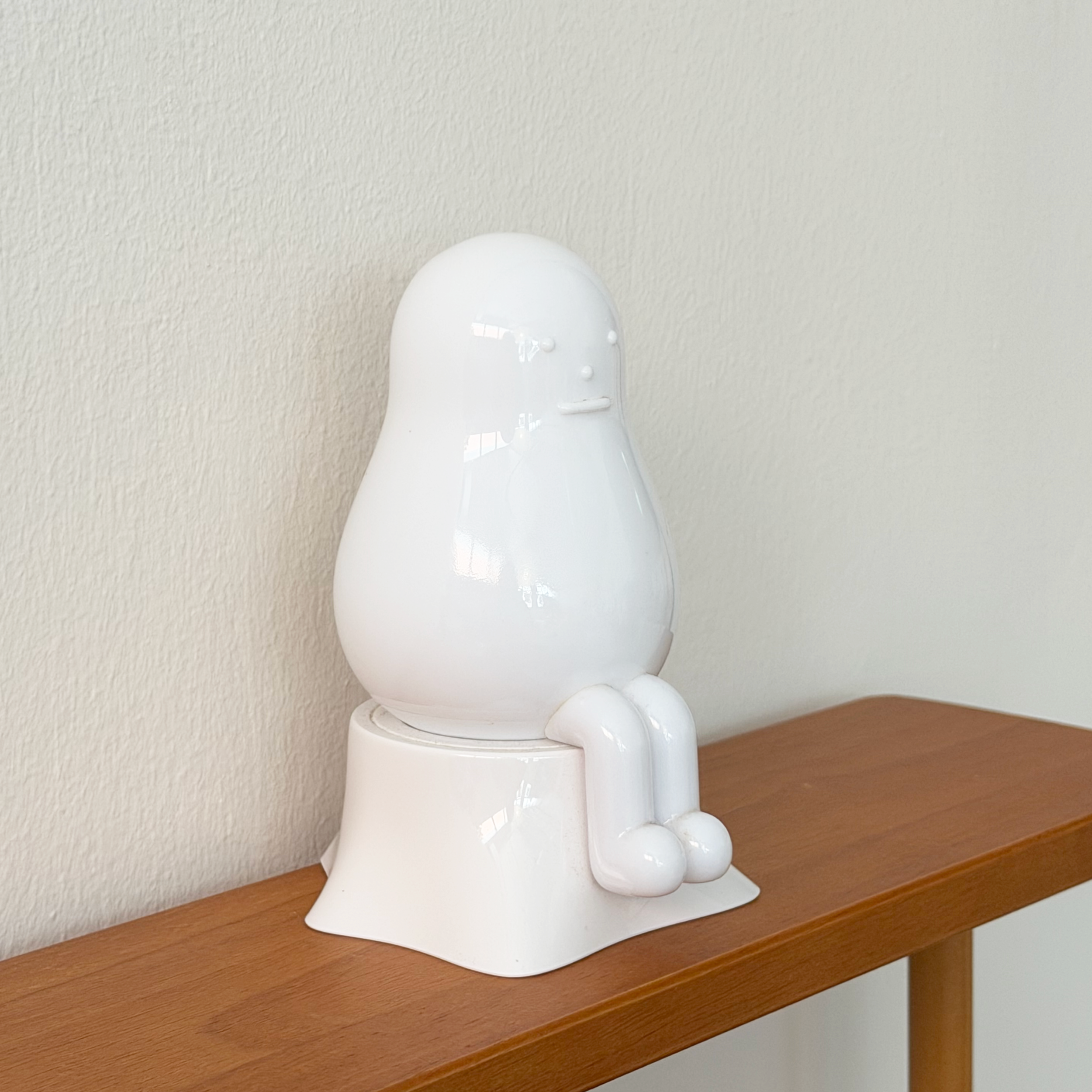 EC_SML Lamp_Pear_02.png