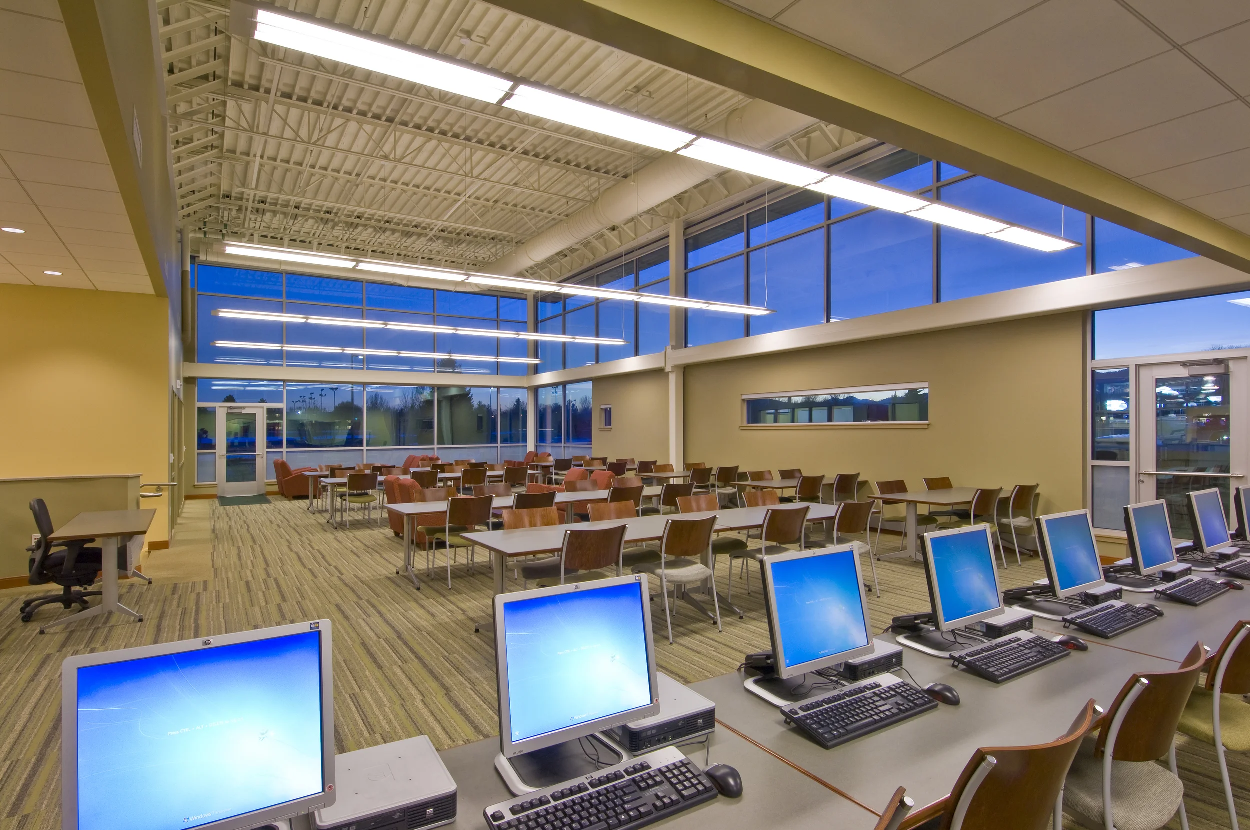 CSU_ATC_Classroom_South_9372_8x300.jpg