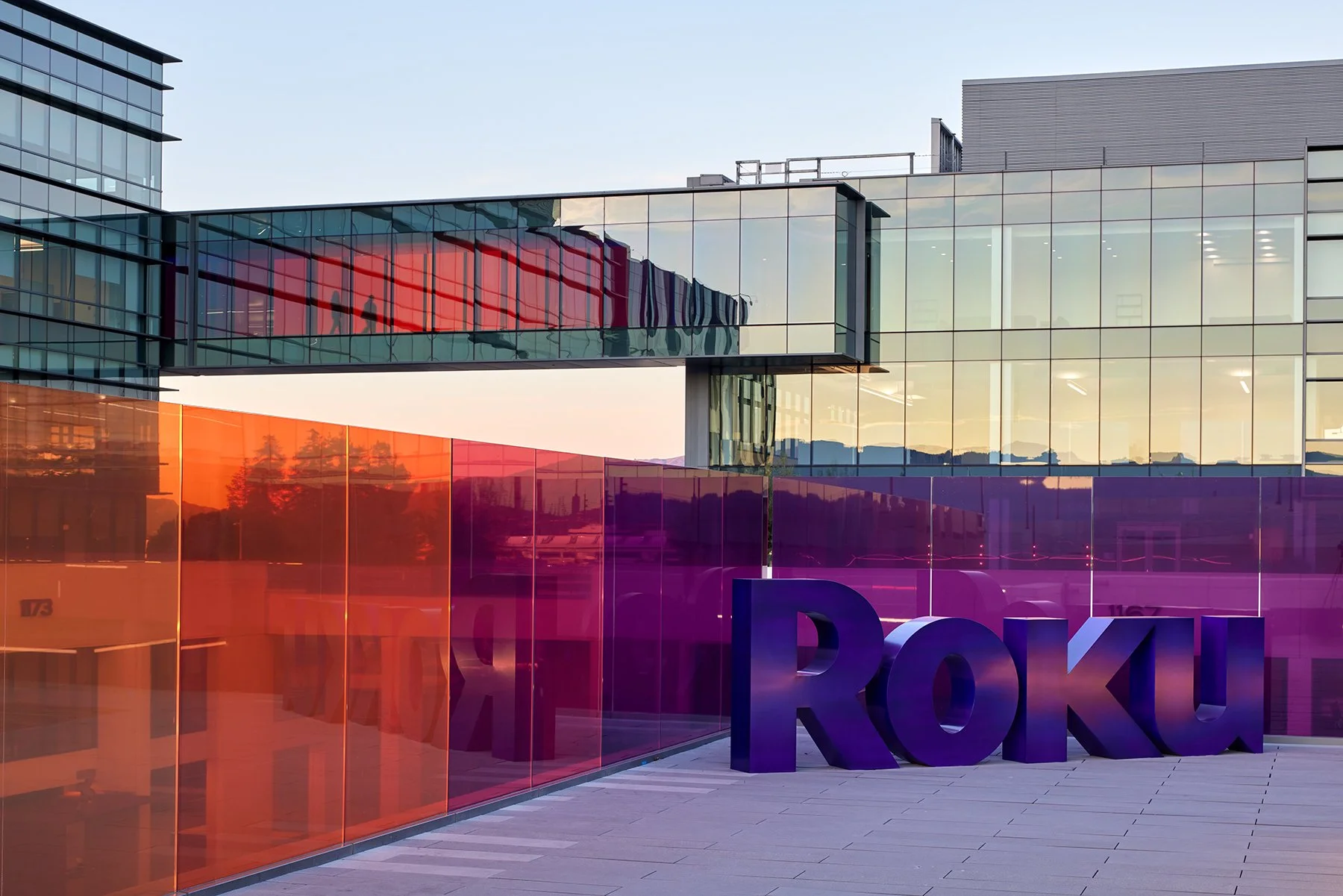 Roku_ExteriorMonumentSignDaytime_4x6.jpg