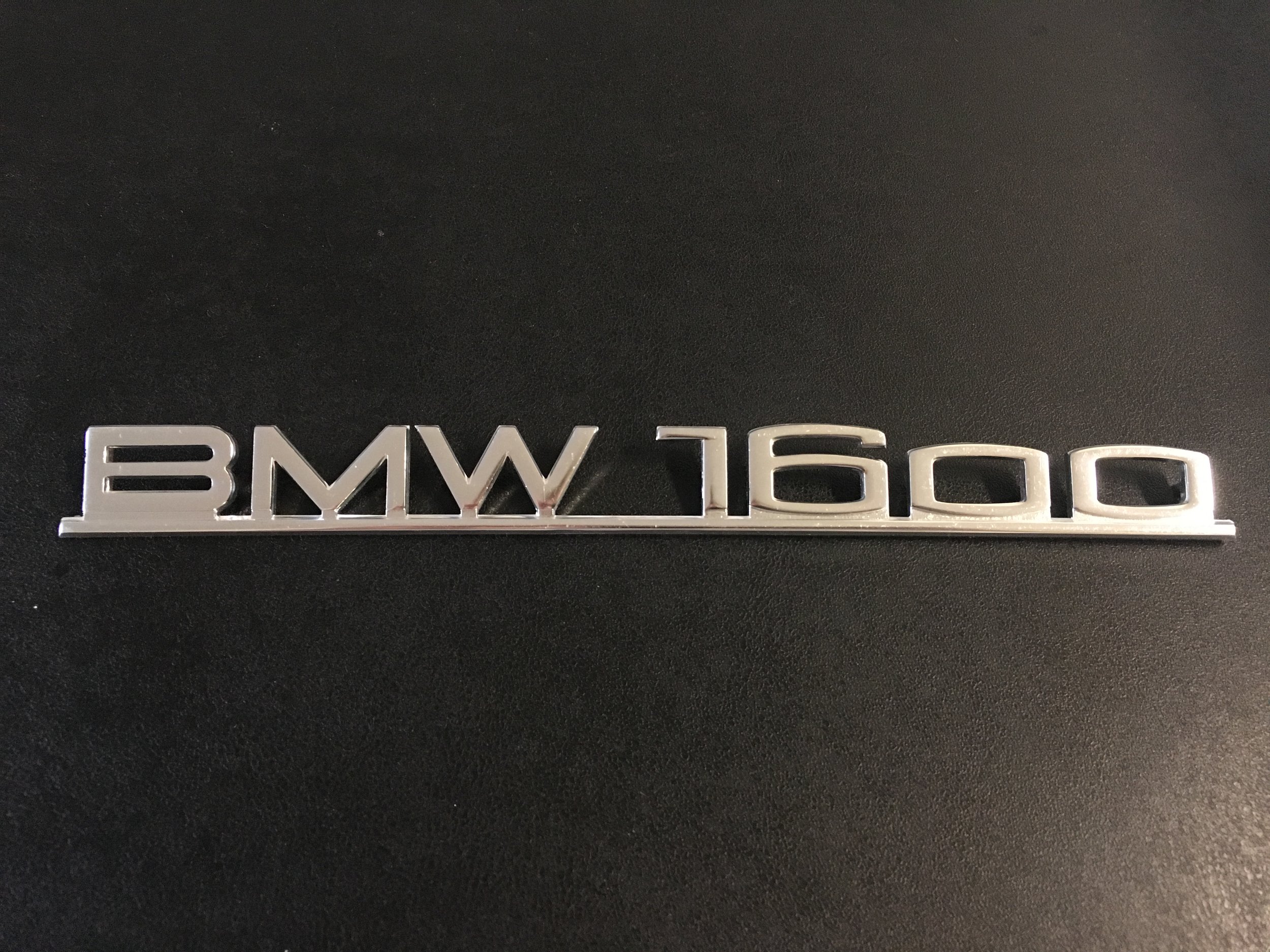 Early BMW 1600 Badge (9/10 condition)