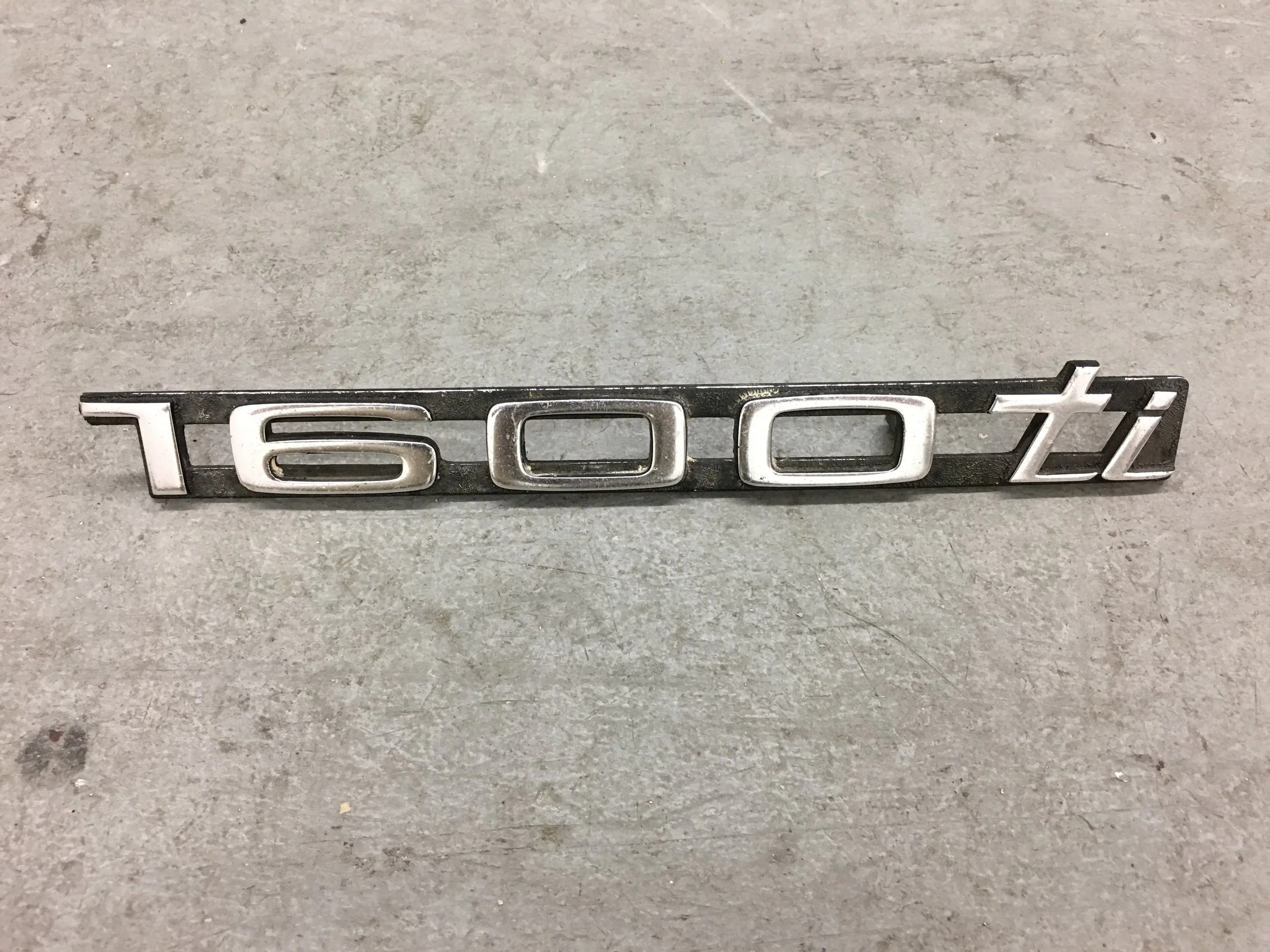 BMW 1600ti Front Grille Badge (5/10 condition)