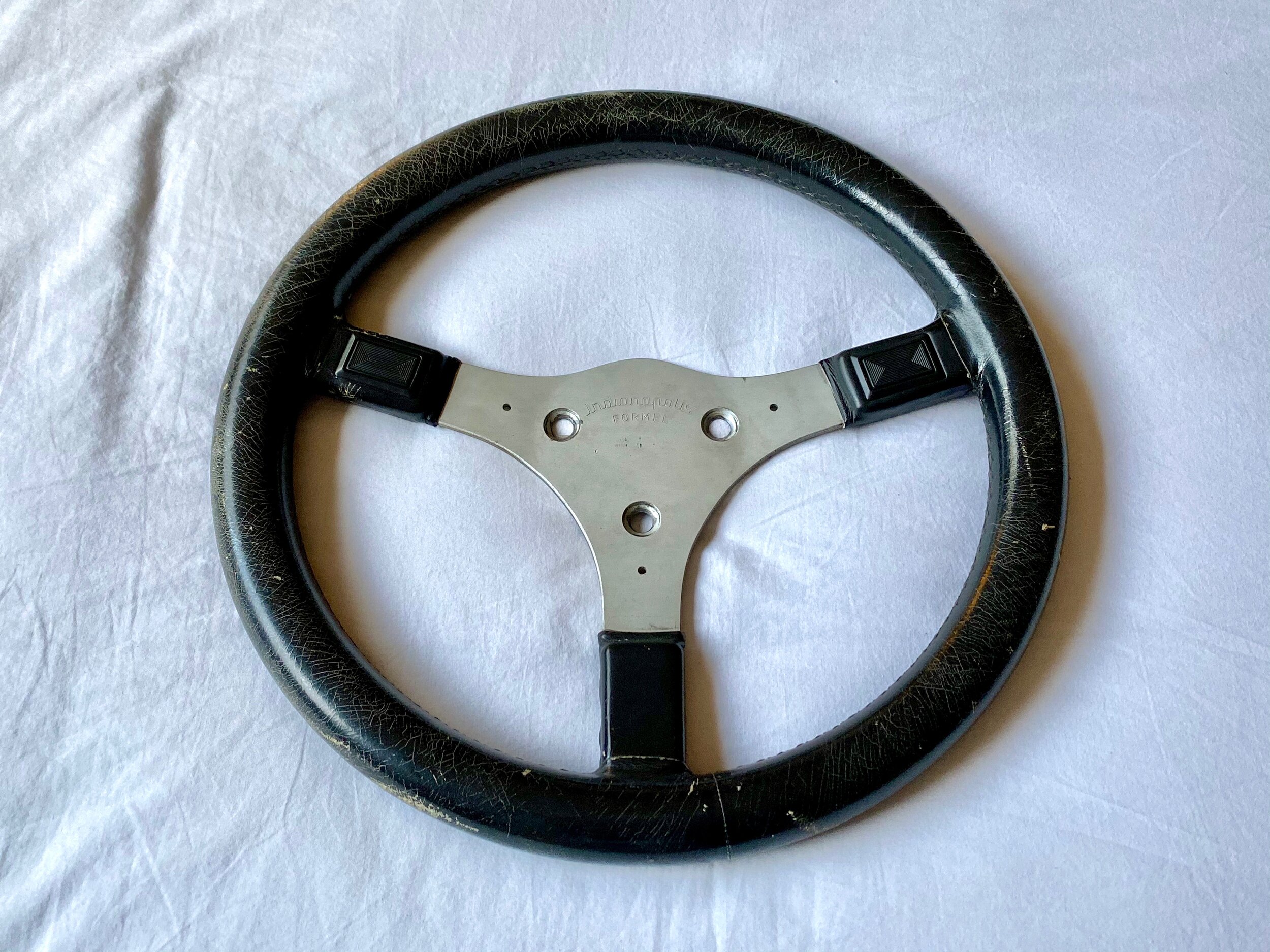 Steering Wheels, Horns, Adapters / The Paddock
