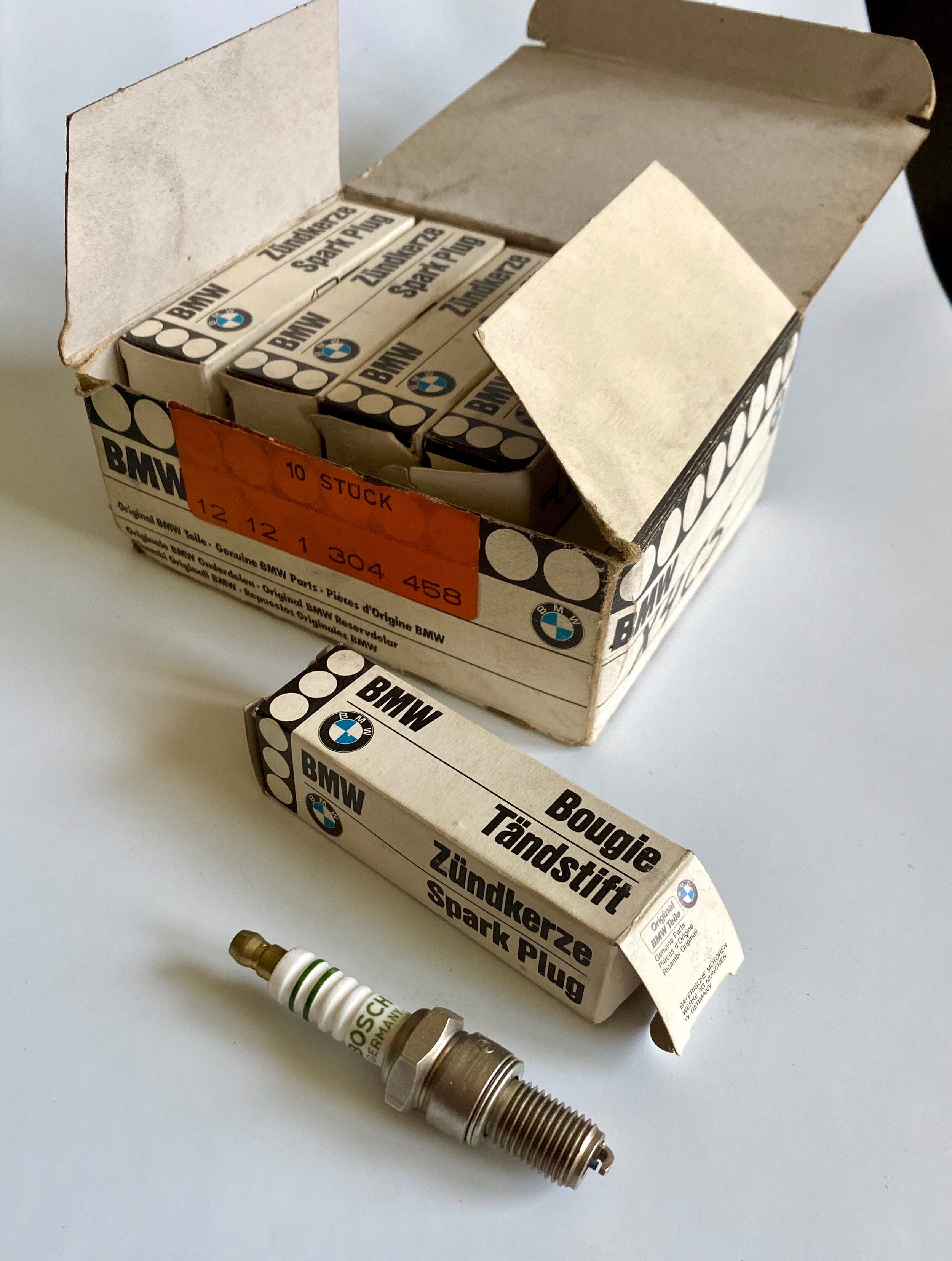 BMW M1 spark plug set, Bosch (NOS)