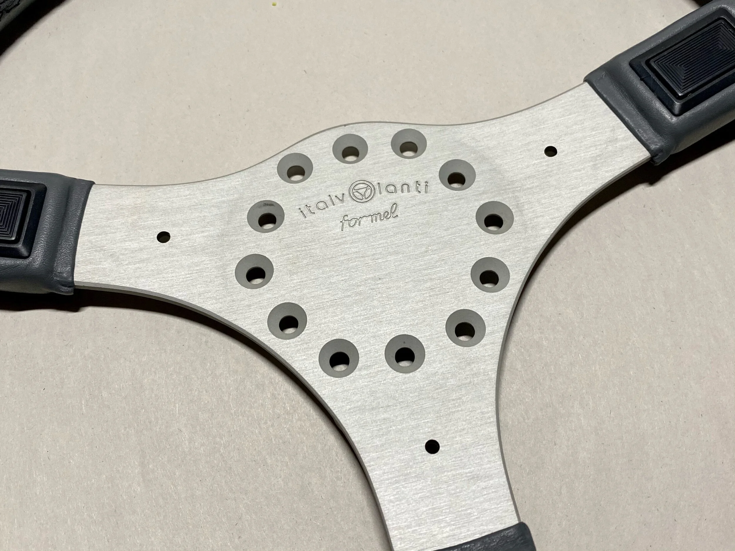 NOS Grey Italvolanti Formel Steering Wheel / The Paddock