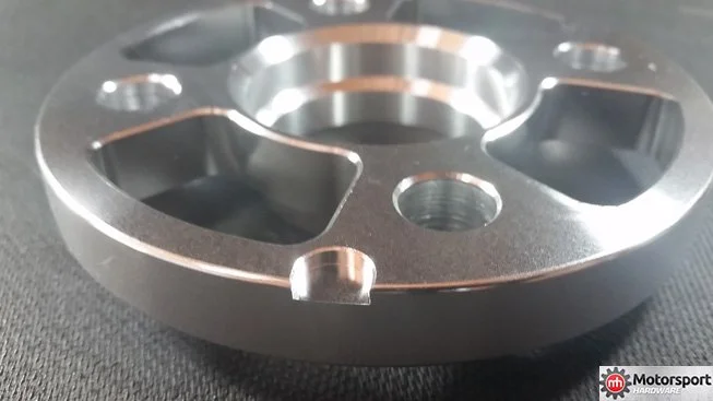 Mercedes_17mm_spacers_shank_66.6__66819.jpg