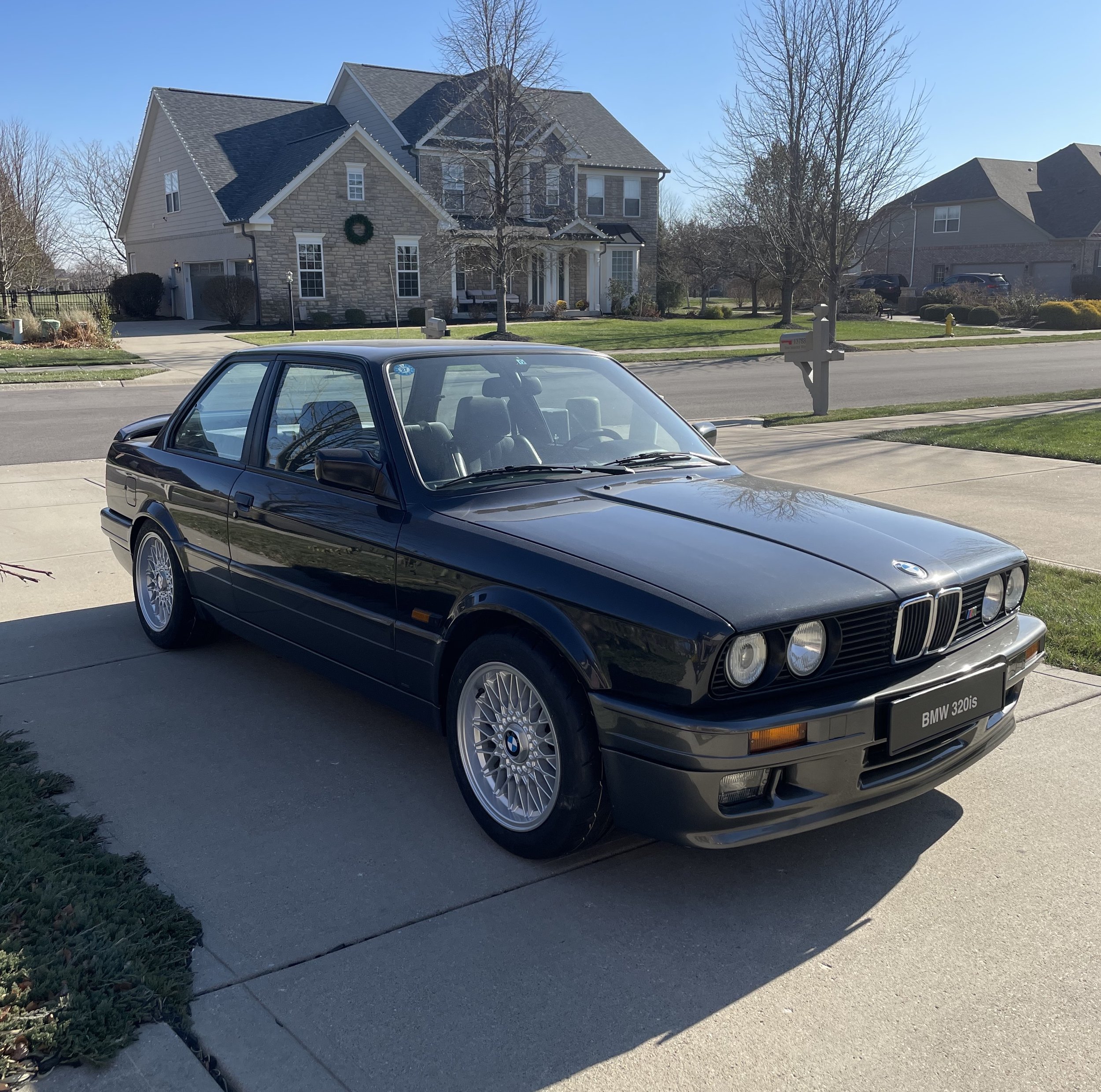 Paddock_Maxilite_16x8 et28 Euroweaves on BMW E30_1 crop.jpeg