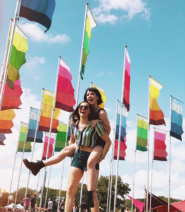 Austin, these weirdos thank you 🤠💖 Gonna remember this trip forever &amp; ever 💛💀 // #austincitylimits #ACL #quickiepickle #lilhabesha