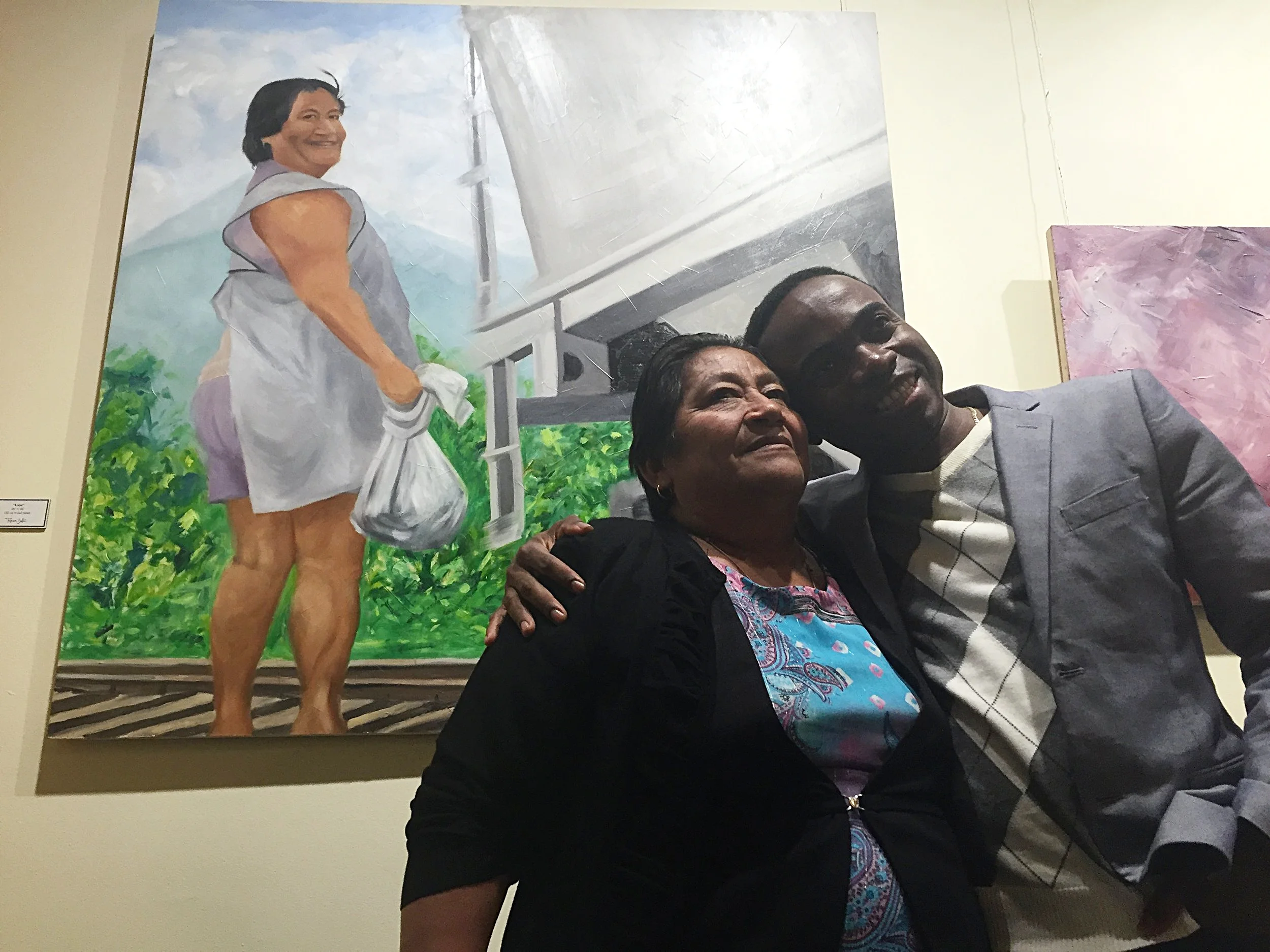 "Mujeres Luz" exhibit