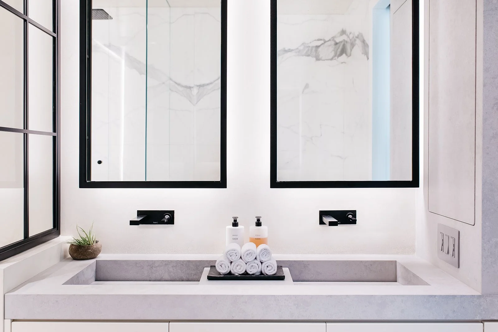 LR- Veronica Ng- Tiptop Bathroom- Aug 2021-20.jpg