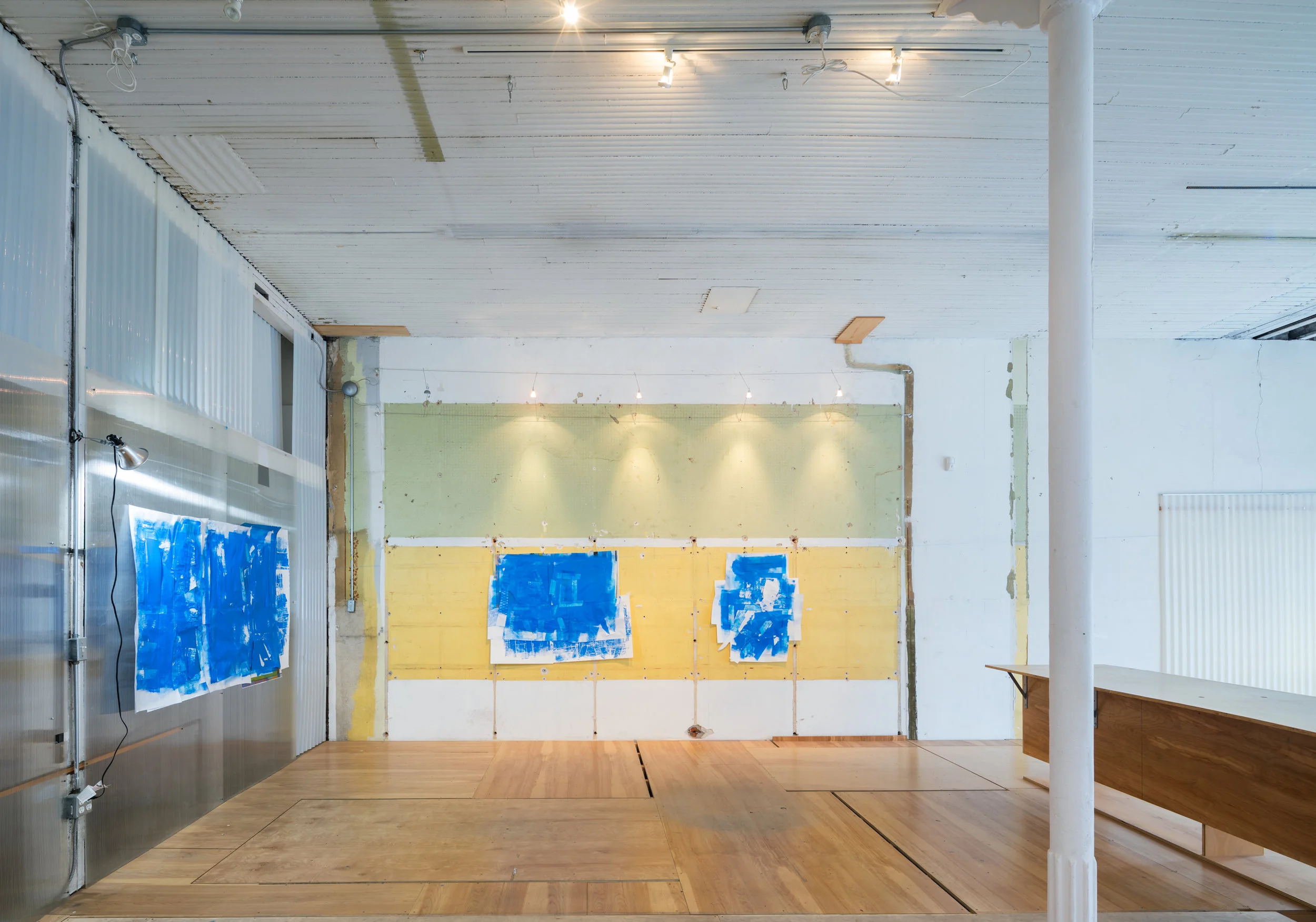 intentional non-authorship weaves a narrative of contextual mis-alignments